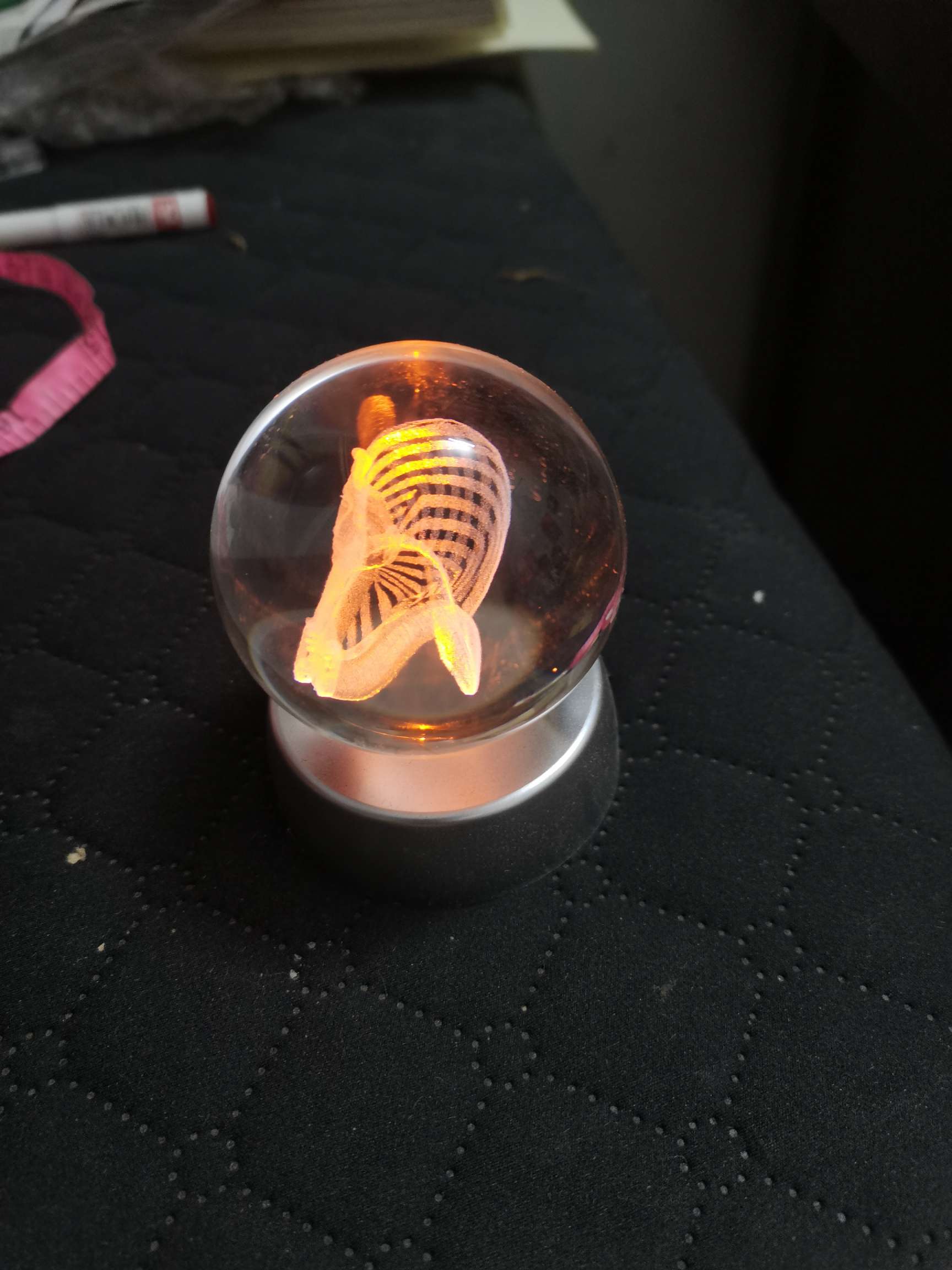 水晶工艺品，各种规格水晶球内雕，承接公司年会礼品，纪念品，旅游工艺品详情图5