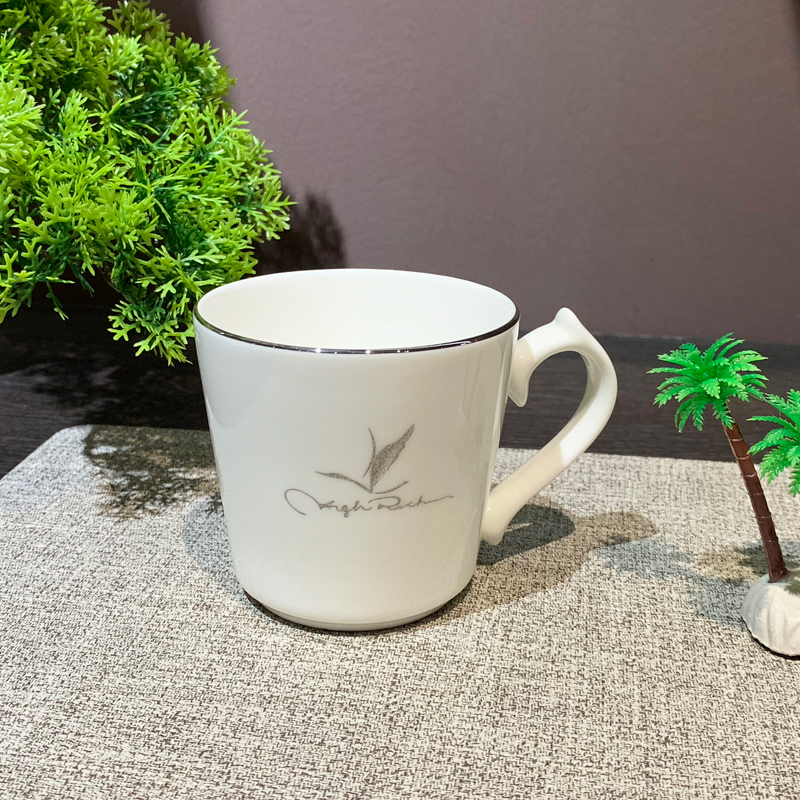 摆台八件套/酒店用品/陶瓷餐具/餐具/翅碗/汤勺白底实物图