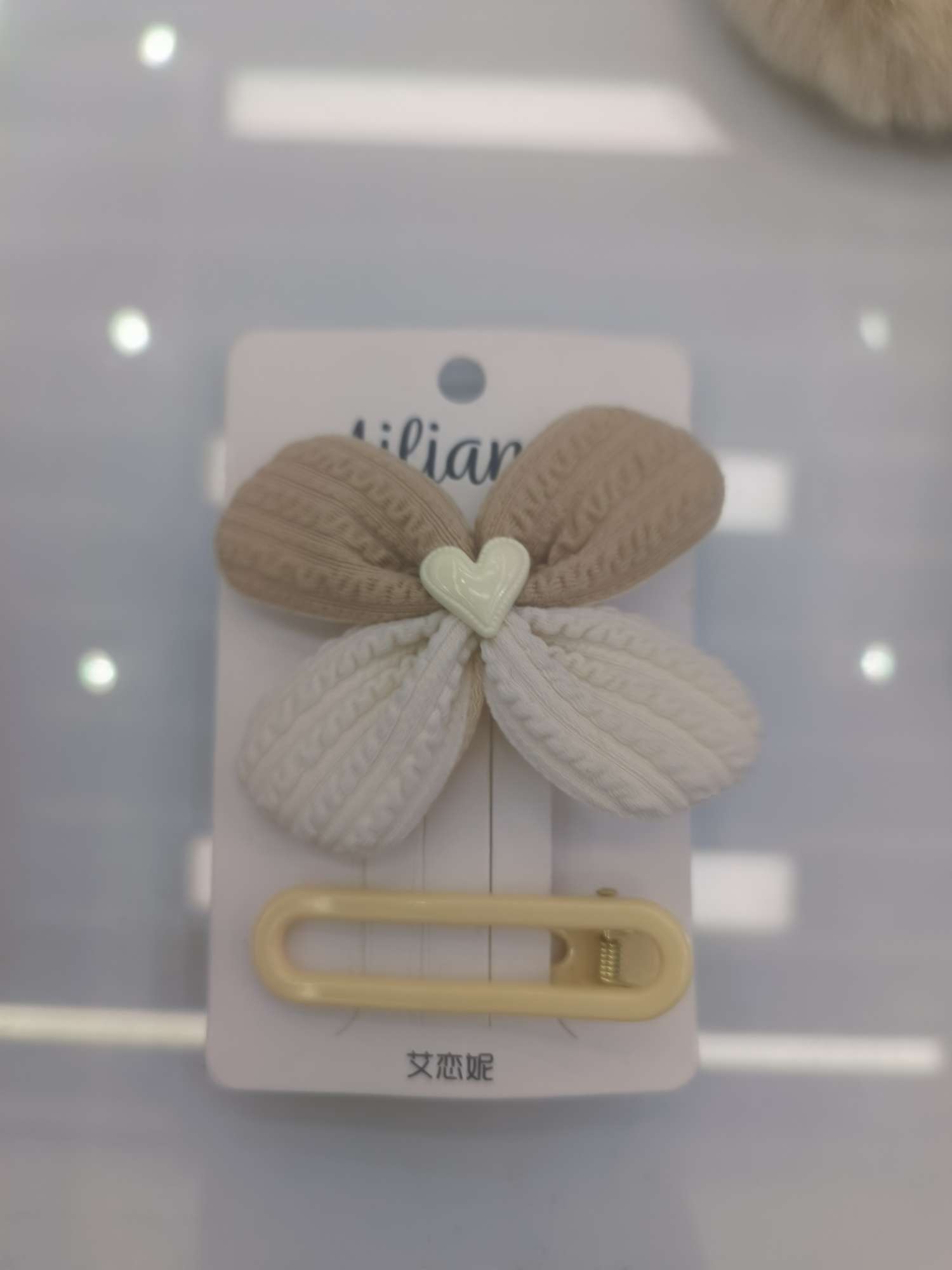Autumn/Winter Plush Hair clip Student Braided hair clip Children's Clip headdress Side bangs clip Instagram Style Autumn/Winter Plush Hair clip Children's braided hair clip ins Sweet Sister clip side bangs clip Broken hair clip thumbnail