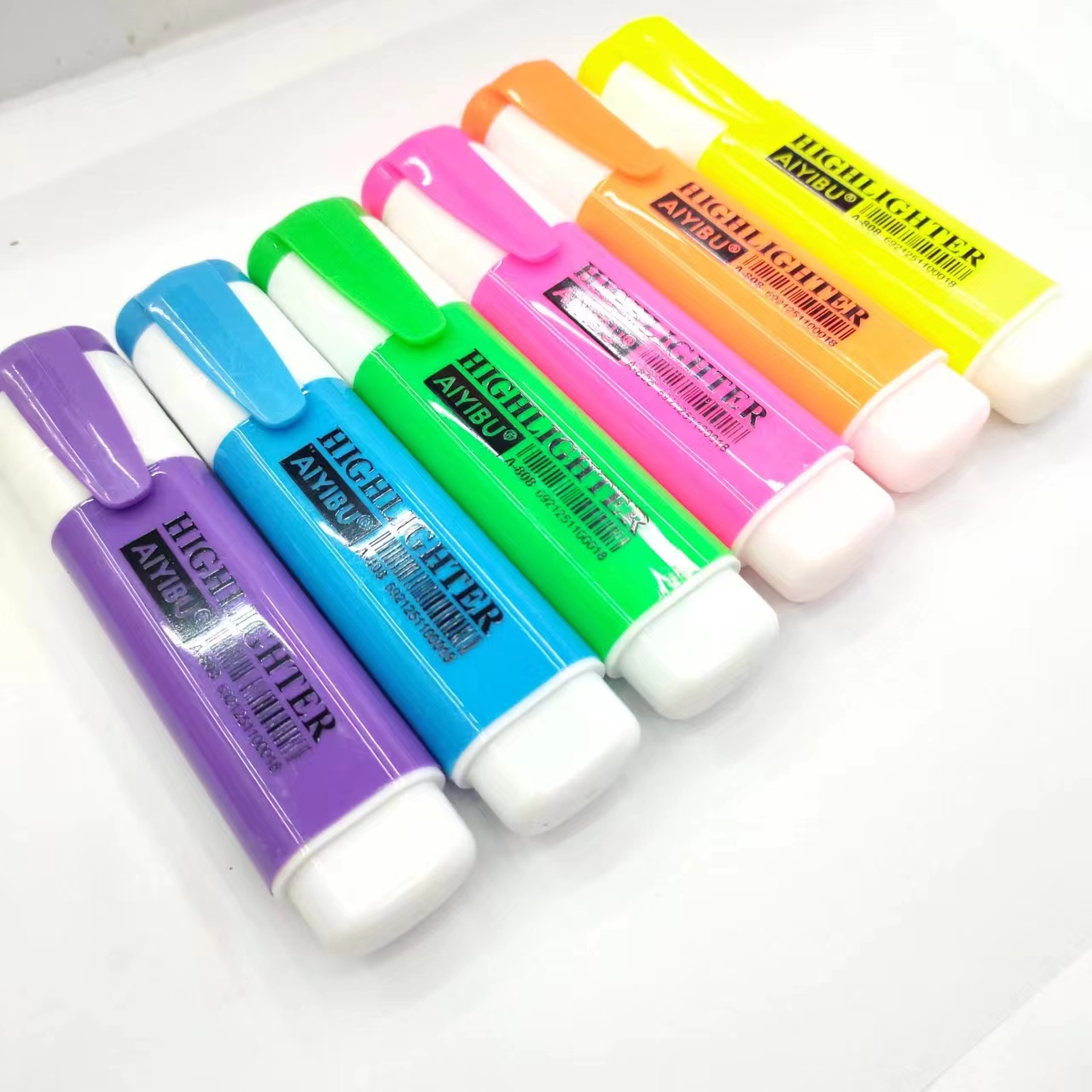 Boxed display box, colored highlighters, student key point marking pens, notebook pens Specification image