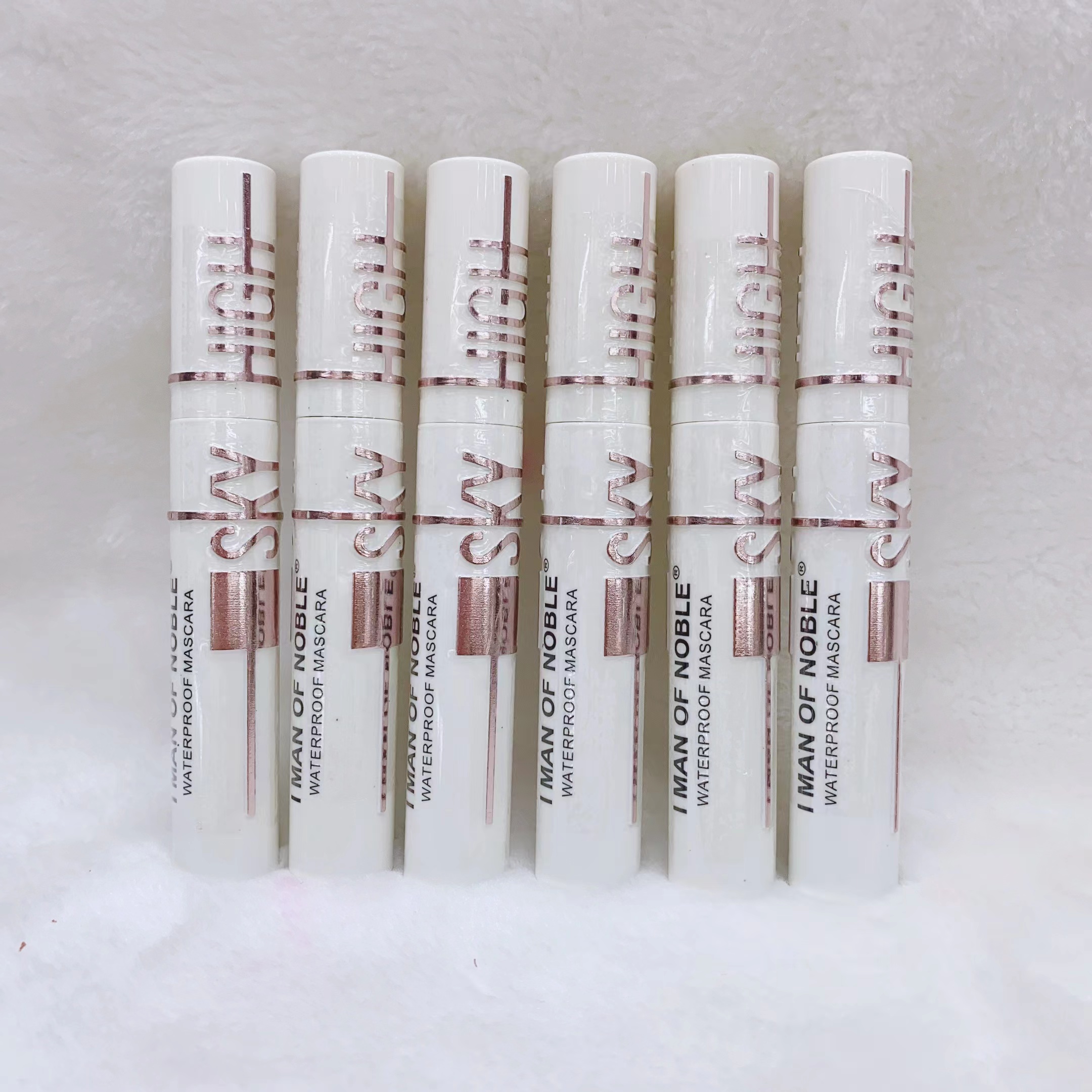 IMAN OFNOBLE's new 2023 mascara is a premium waterproof, thick and long-lasting mascara that doesn't smudge details Picture
