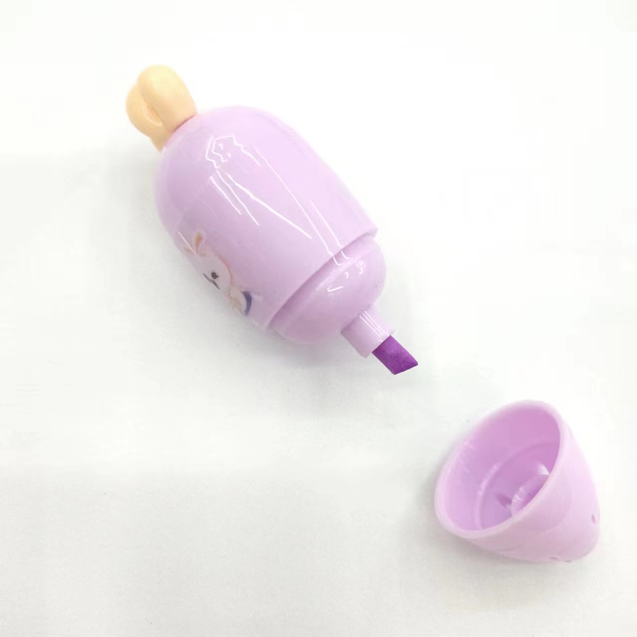 Colorful highlighter, large-capacity student key point marking pen, notebook pen Application Scenario