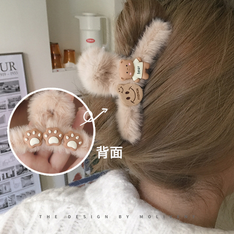 Autumn and winter cartoon plush hair clips, back head updo hair grabber, cute and fashionable clip headwear, girl shark clip hair clips details Picture