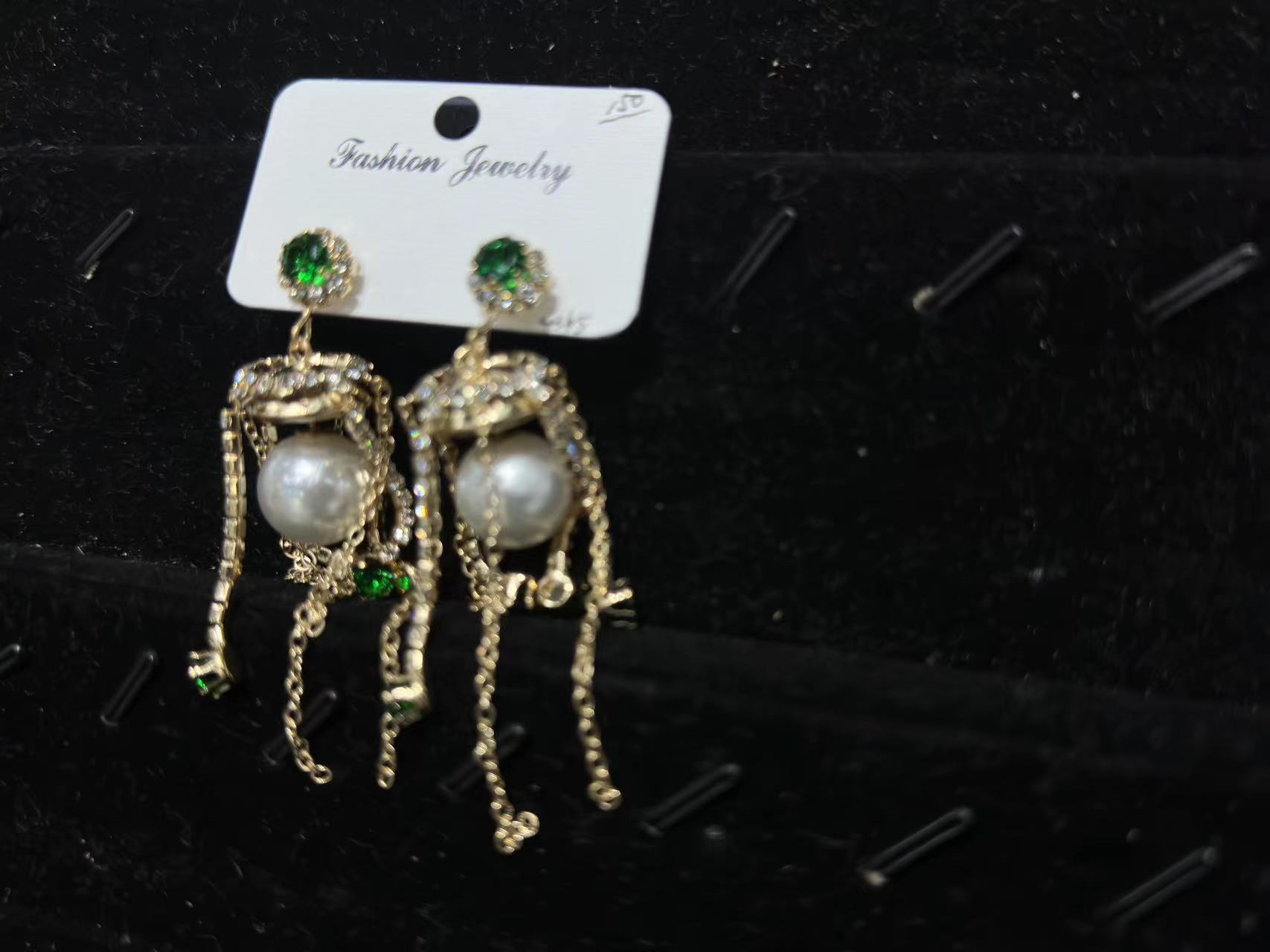 202 4年网络爆款耳丁路易欧帝时尚、个性、美观、舒适韩版   新款 202 4款产品上市