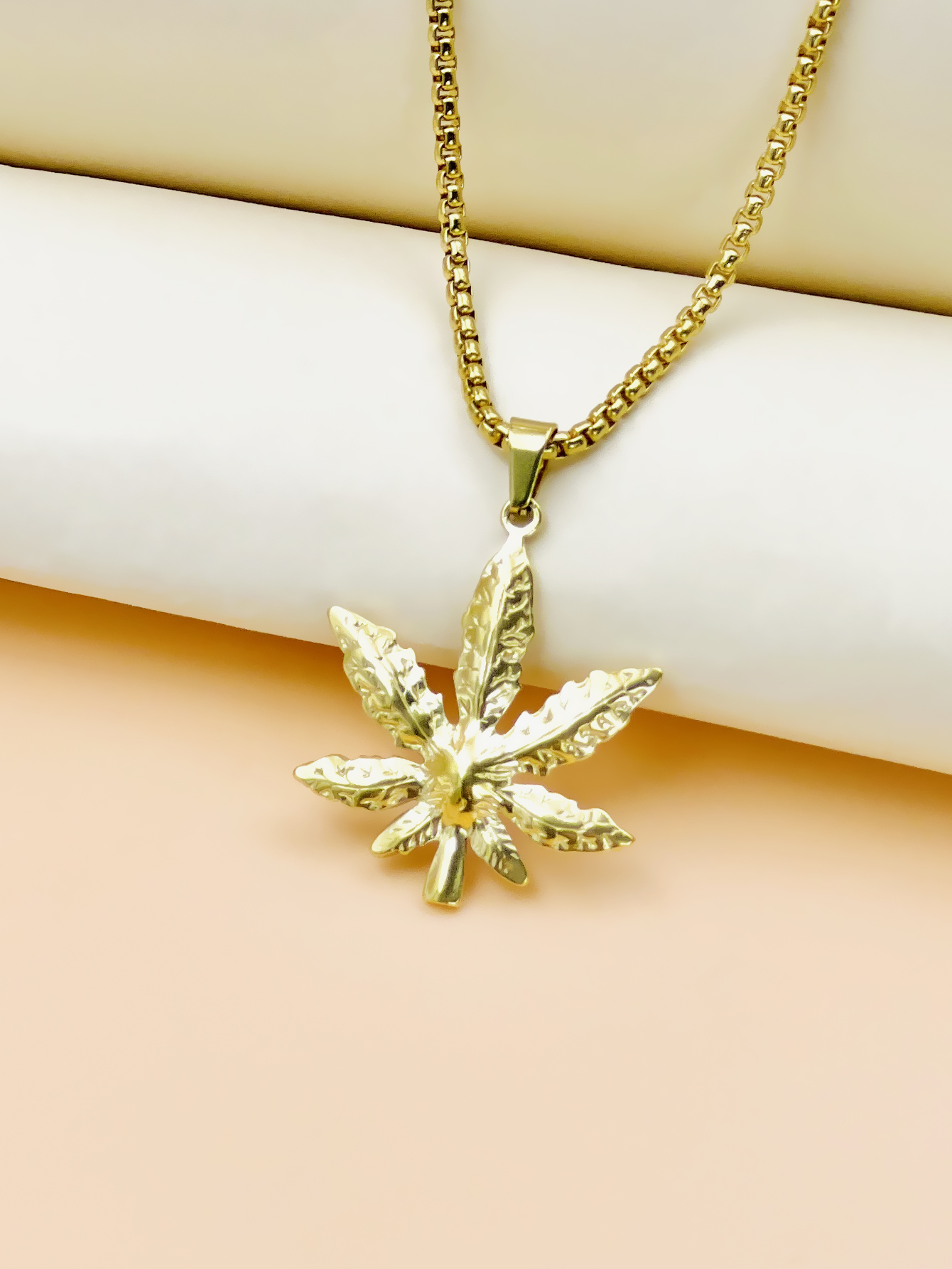 钛钢男女枫叶项链嘻哈hiphop街头日韩吊坠百搭男女潮个性吊坠项链