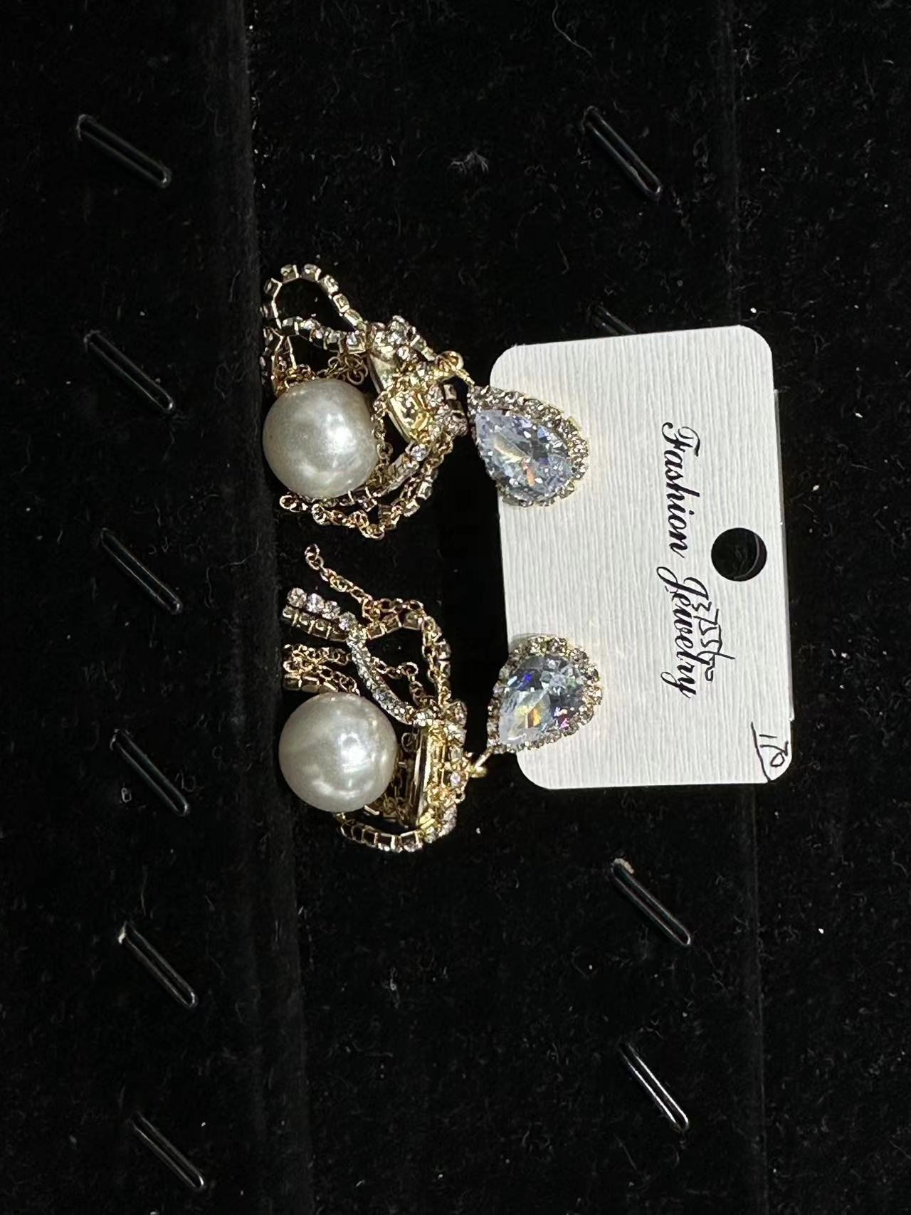 202 4年网络爆款耳丁路易欧帝时尚、个性、美观、舒适韩版新款 2023 4款 产品上市