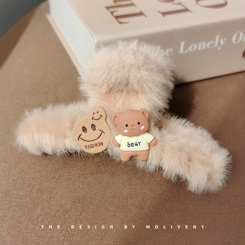 Autumn and winter cartoon plush hair clips, back head updo hair grabber, cute and fashionable clip headwear, girl shark clip hair clips Item Picture