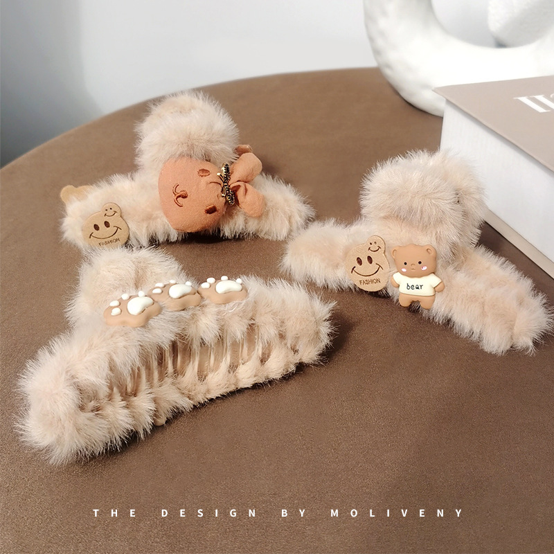 Autumn and winter cartoon plush hair clips, back head updo hair grabber, cute and fashionable clip headwear, girl shark clip hair clips Specification image