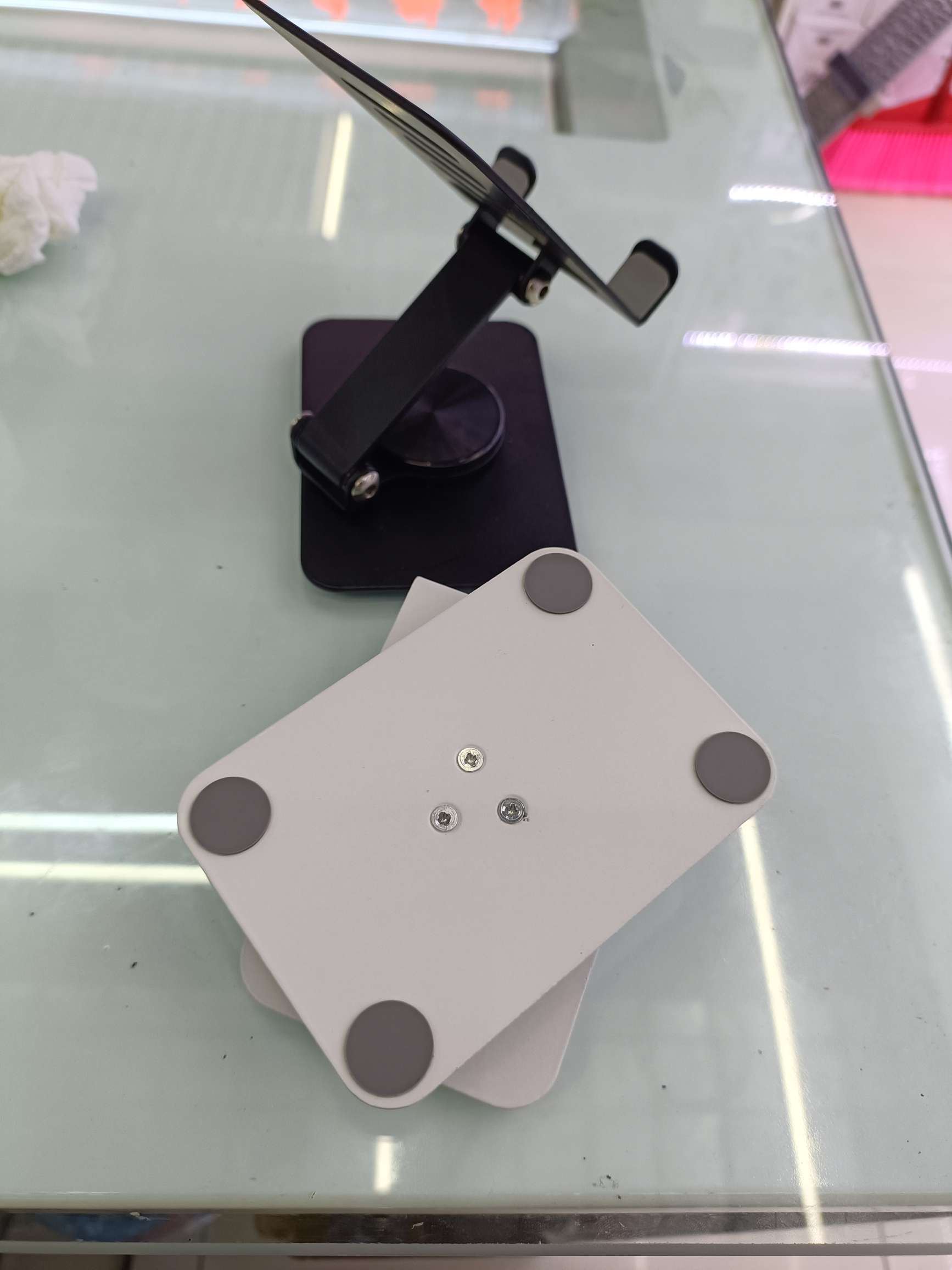 Metal 360° rotating phone stand Metal stand Phone tablet stand L-359/358 details Picture
