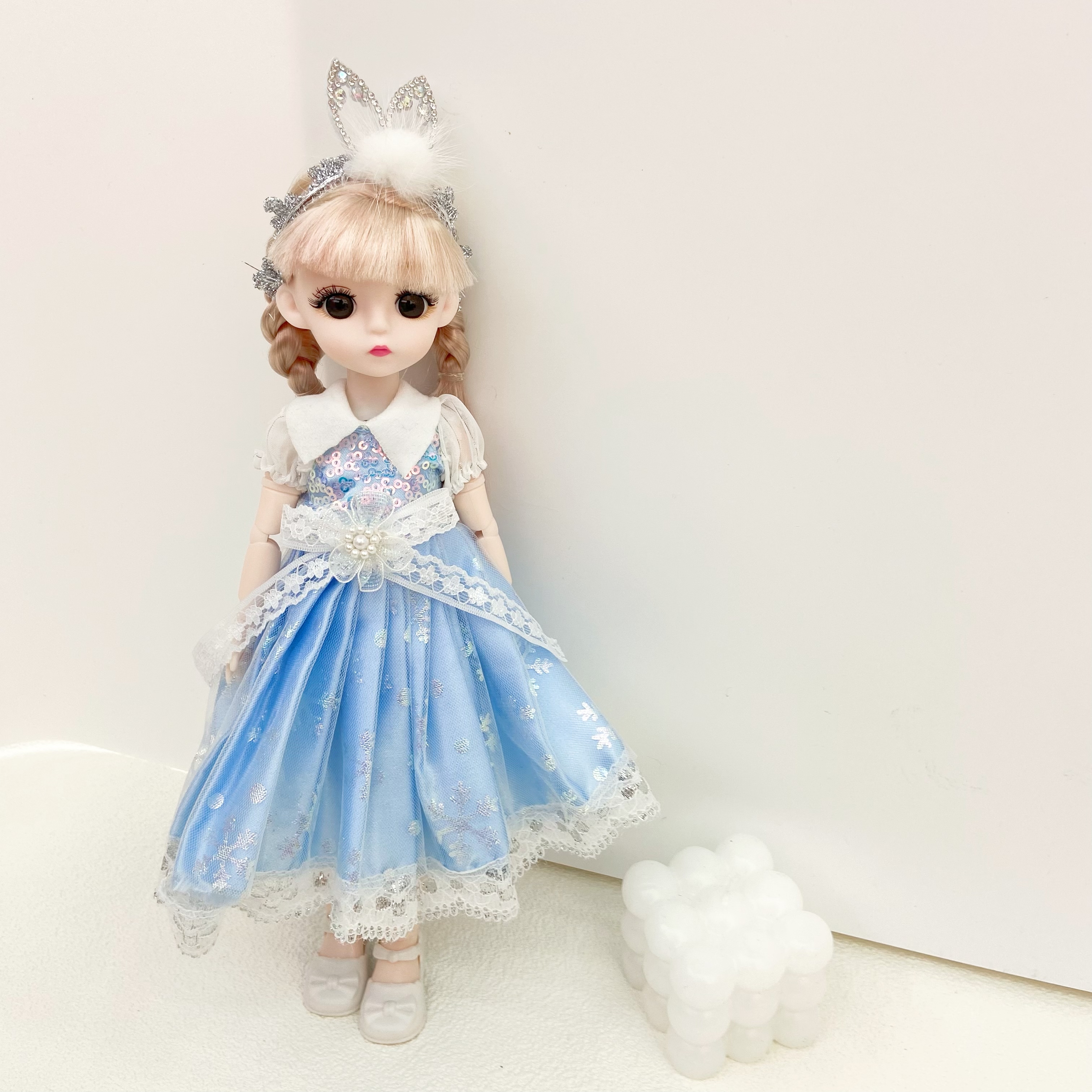 30cm sequined Barbie girl with lights and music, sold by the manufacturer details Picture