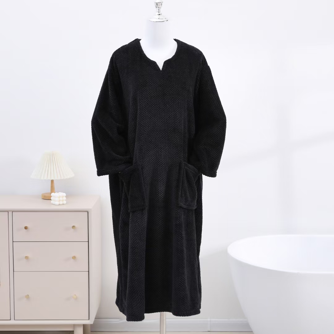 Yijia cotton and Needle Factory Direct sales coral fleece bath towels and adult bathrobes in mixed colors Application Scenario