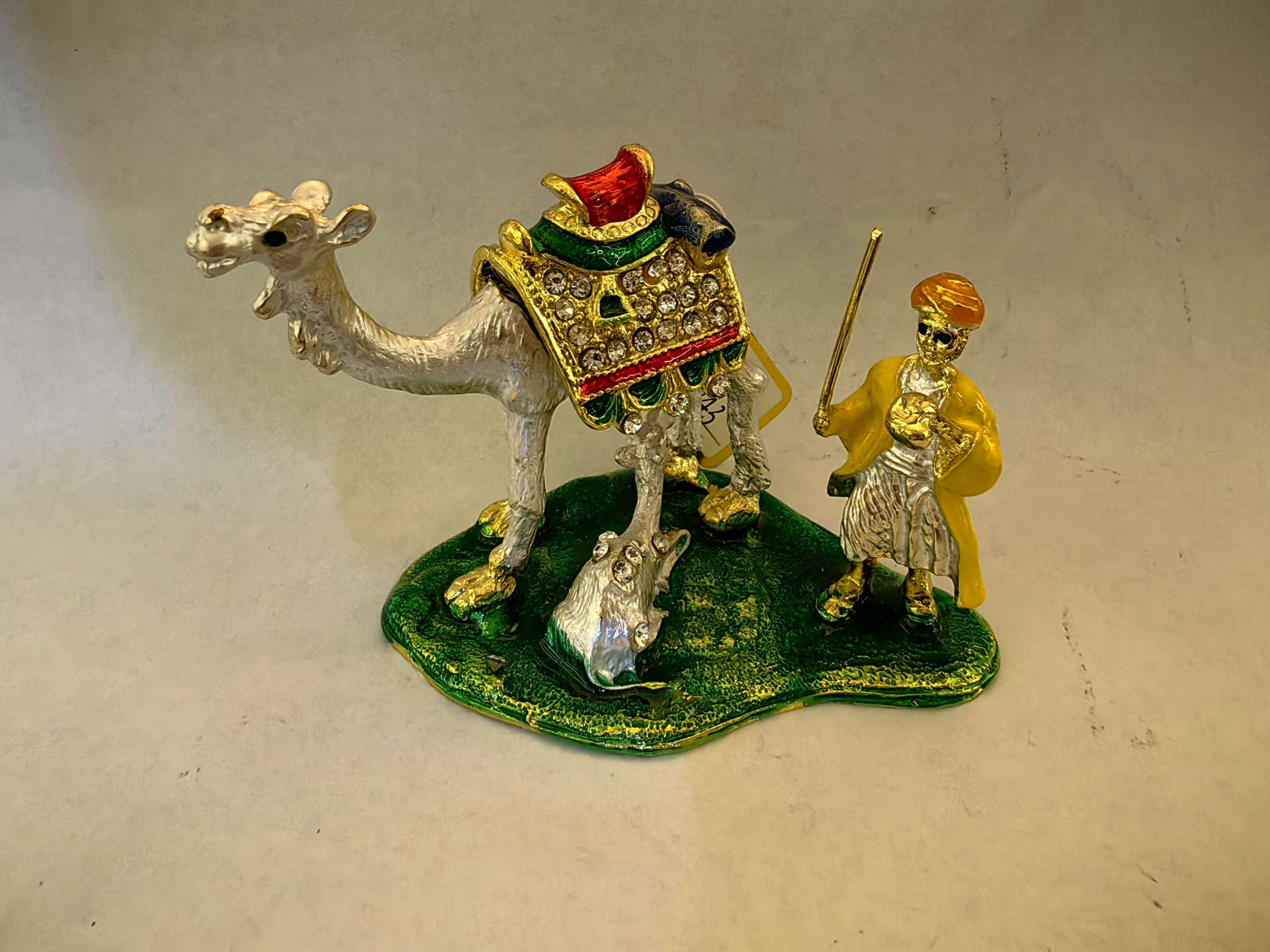 金属制品工艺品摆件人牵骆驼详情图1