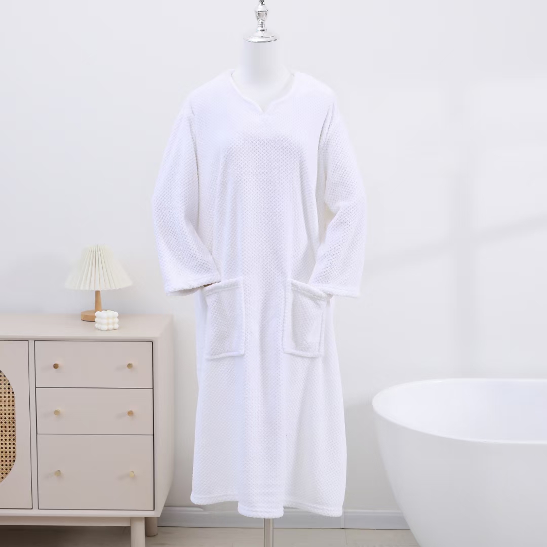 Yijia cotton and Needle Factory Direct sales coral fleece bath towels and adult bathrobes in mixed colors detail image 3