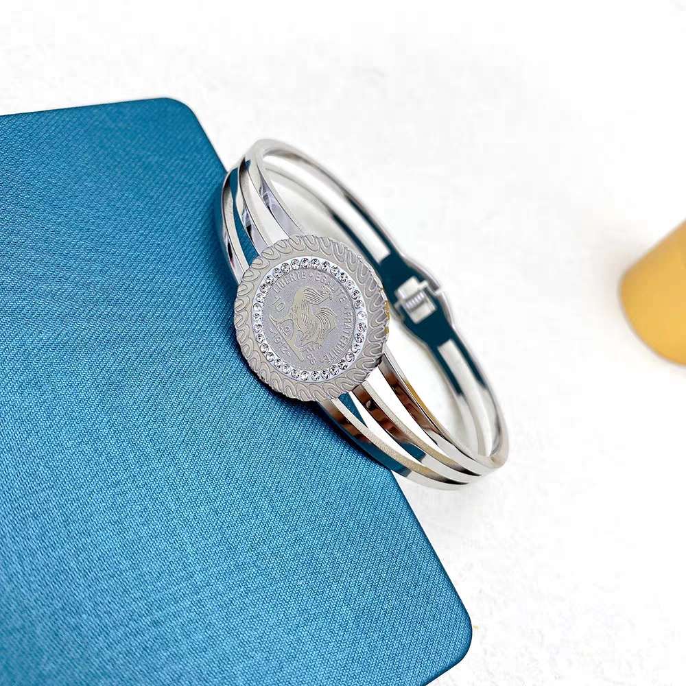 Cross-border supply of popular stainless steel bracelets from Europe and America, fashionable and simple, Douyin bestsellers, non-fading trendy accessories detail image 6