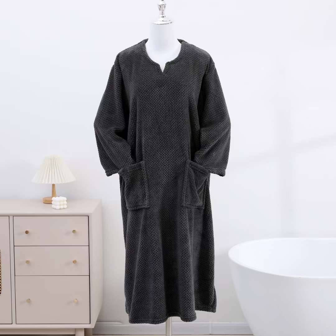 Yijia cotton and Needle Factory Direct sales coral fleece bath towels and adult bathrobes in mixed colors details Picture