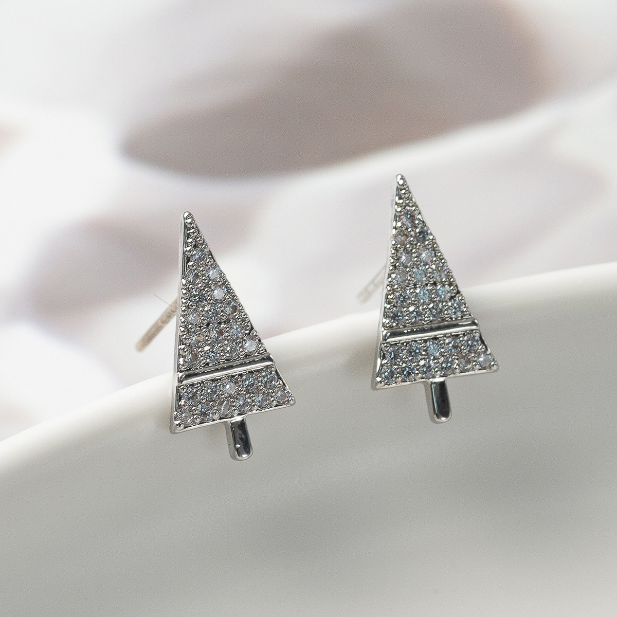 A pair of exquisite fashion 925 silver needle Zircon luxury Christmas earrings for ladies gorgeous jewelry gift