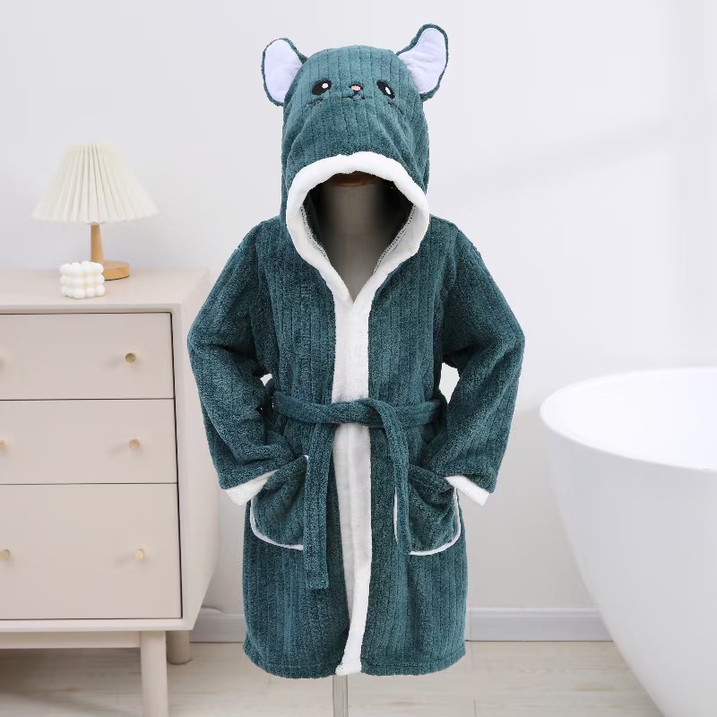 宜佳针棉厂家直销珊瑚绒儿童浴袍 混色批发详情3