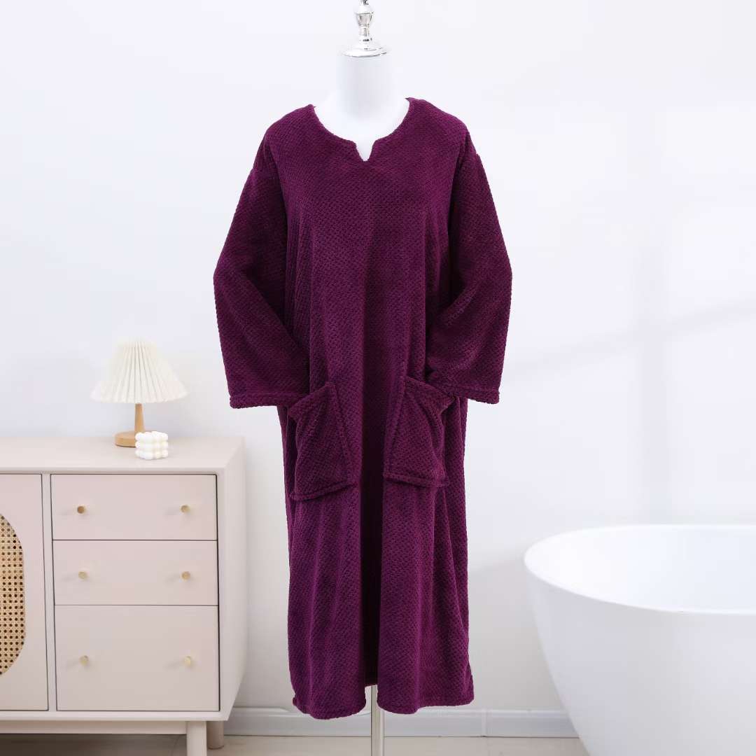 Yijia cotton and Needle Factory Direct sales coral fleece bath towels and adult bathrobes in mixed colors detail image 7