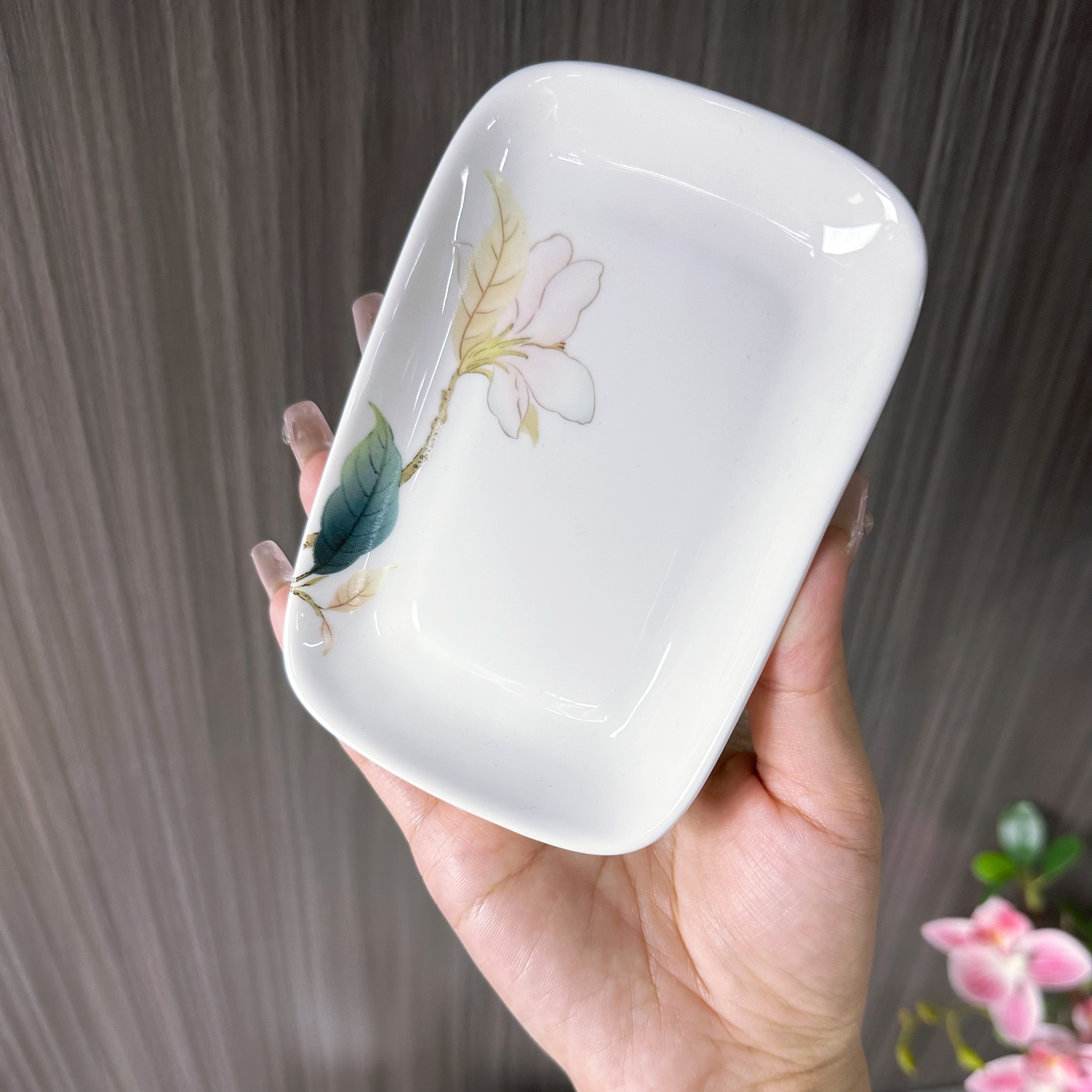 Wangchun series Ceramic tableware Set, featuring traditional Chinese meticulous brushwork and exquisite orchid elements, is suitable for home use in hotels, restaurants and banquets Item Picture