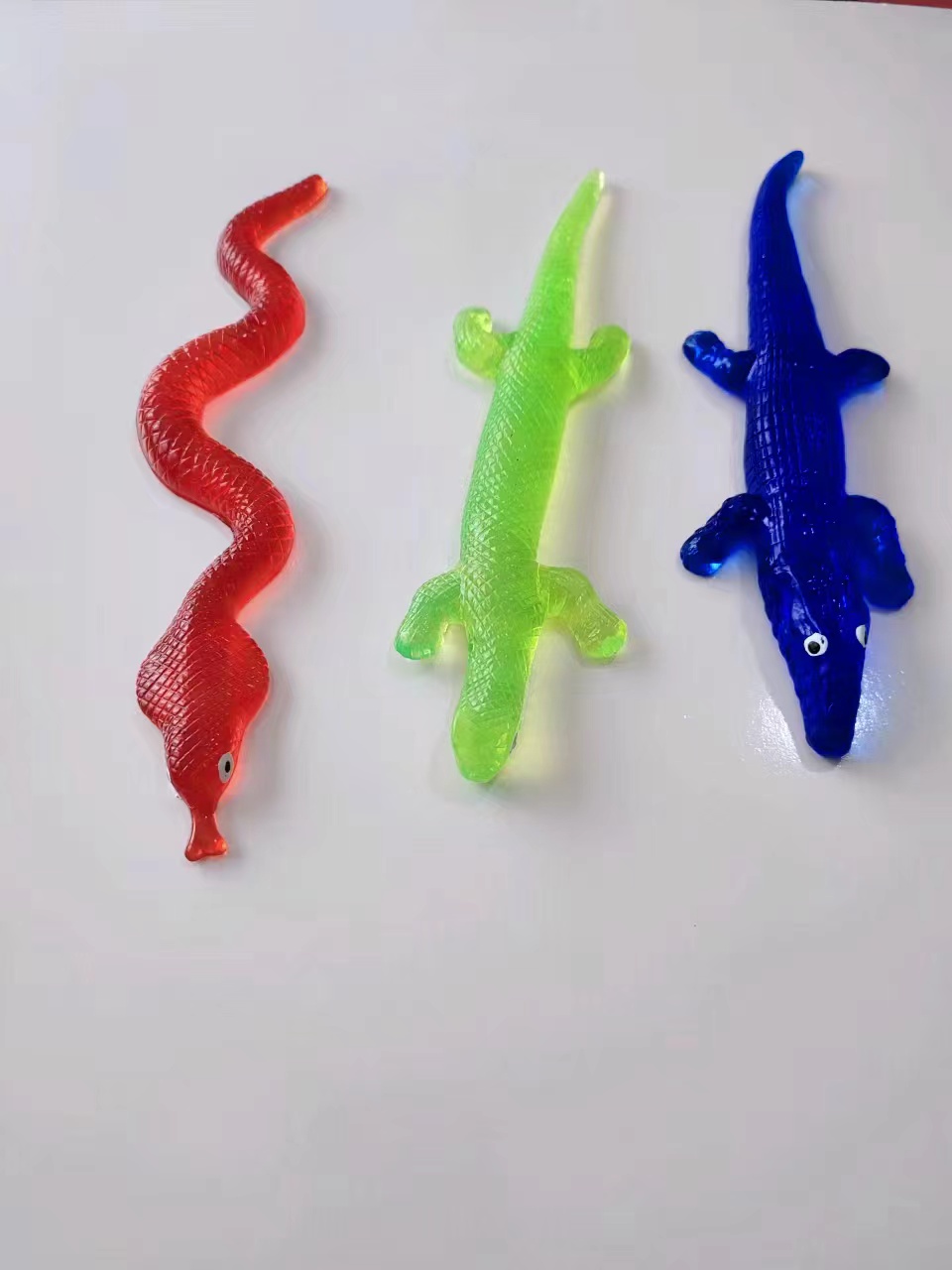 鳄鱼/蜥蜴/蛇/发泄玩具/整蛊玩具/粘性玩具/整人玩具/仿真玩具产品图