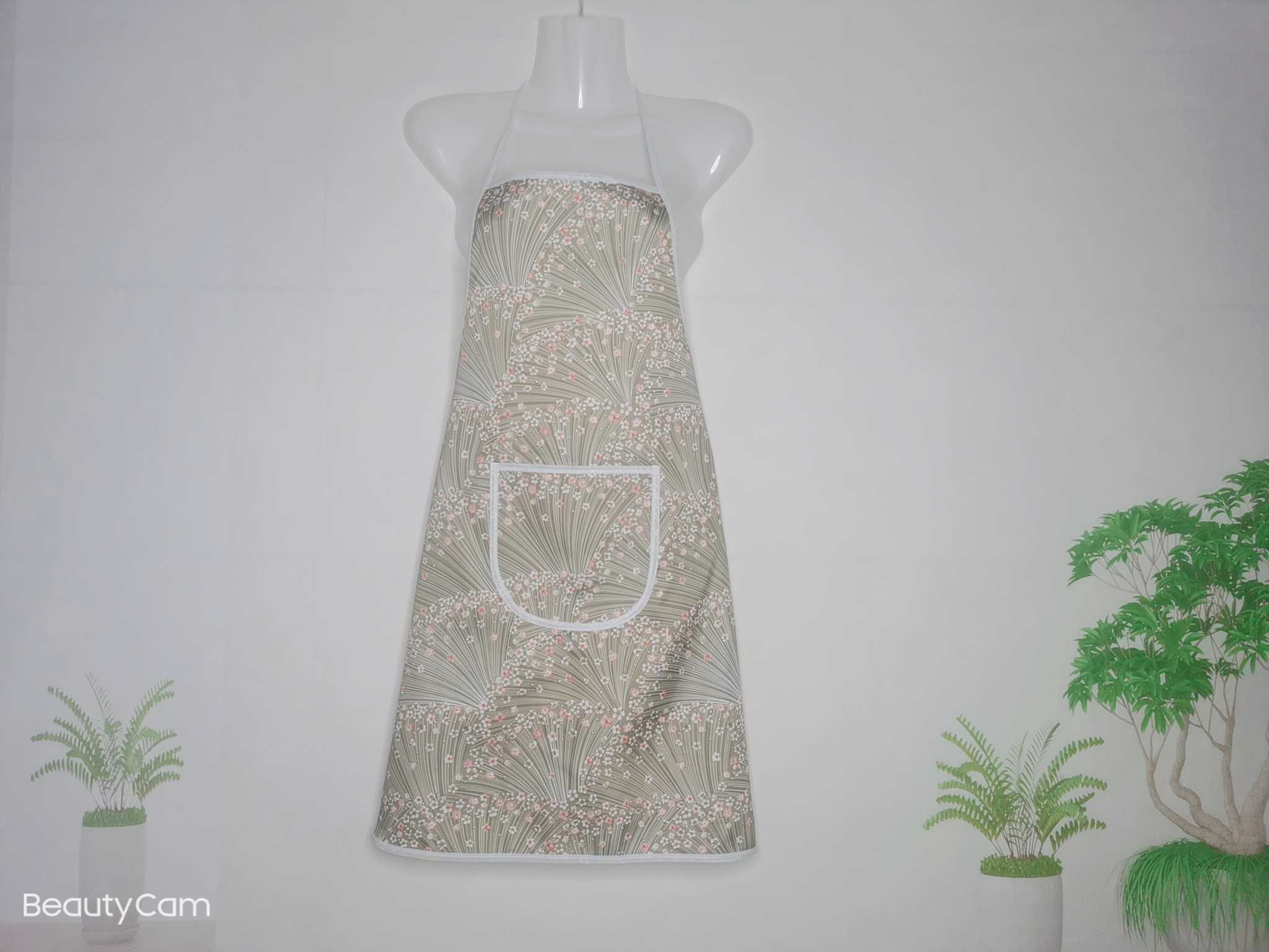 Self-Produced Self-Marketing Simple Hanging Neck Print Waterproof Anti-Fouling Home Apron Baking Dust Waist Application Scenario