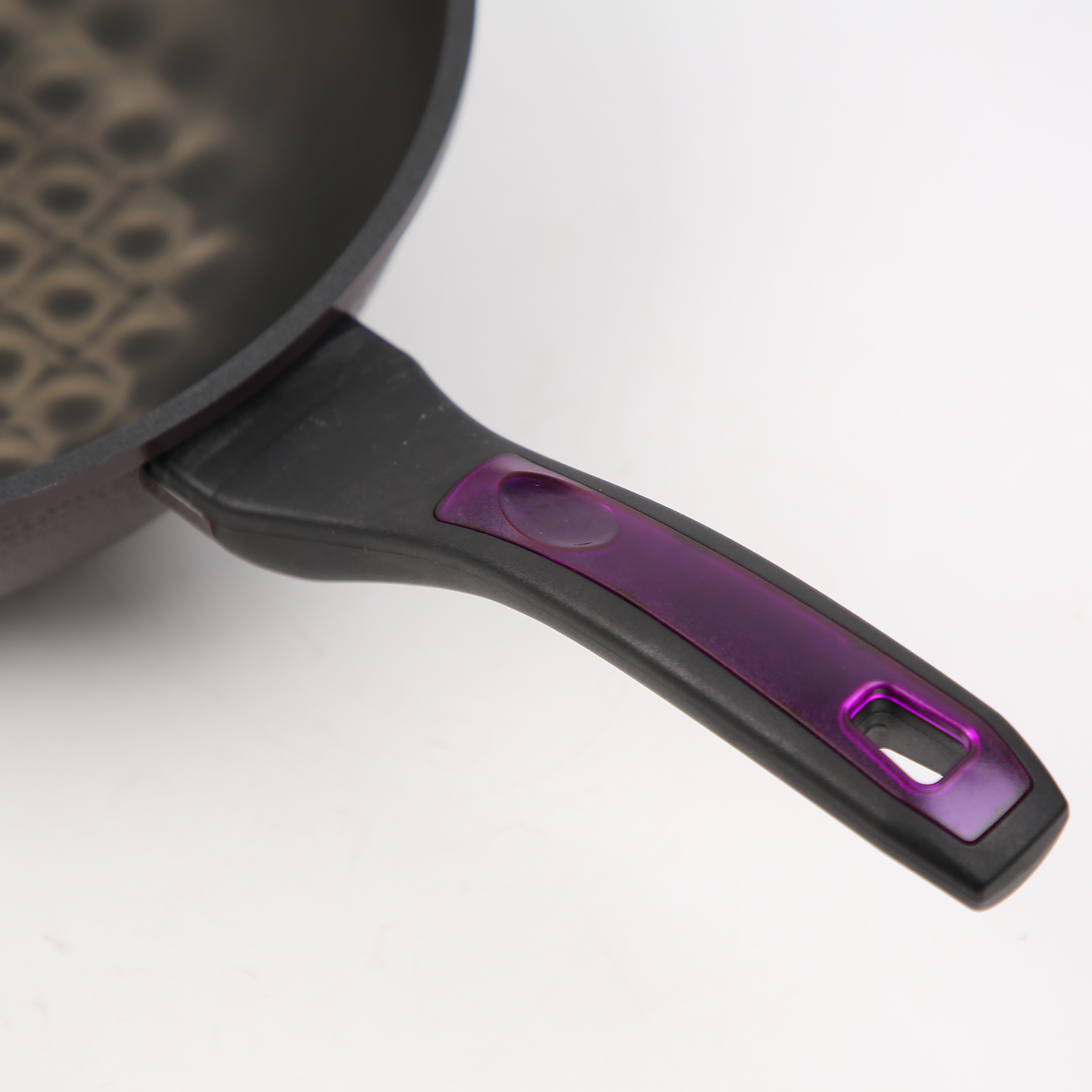 Kitchen Code: Korean Imported Kitchenware 3D Universal Purple Ceramic Single Handle wok 30cm (Lid not included) Specification image