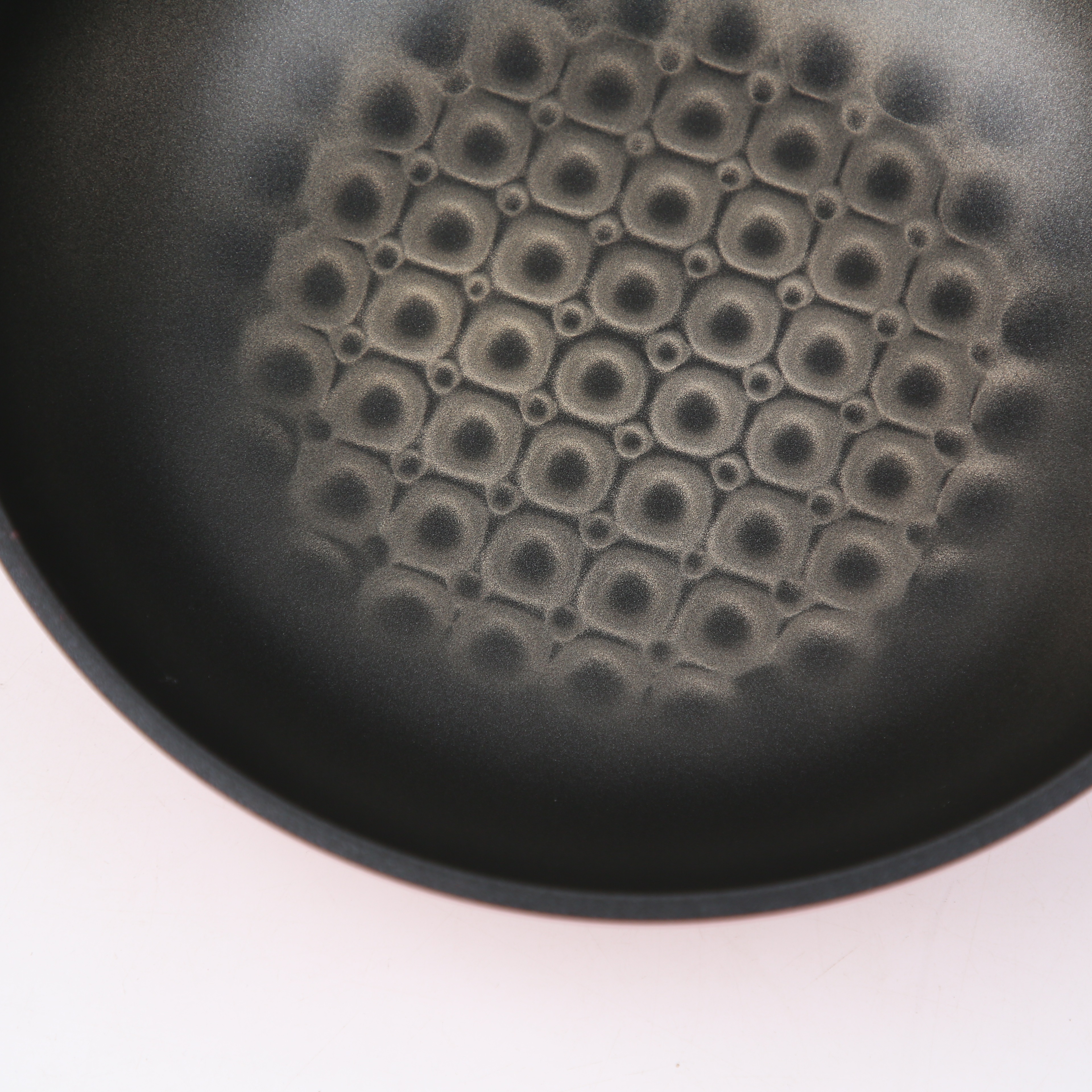 Kitchen Code: Korean Imported Kitchenware 3D Universal Red Diamond Non-stick wok 30cm (Lid not included) Specification image