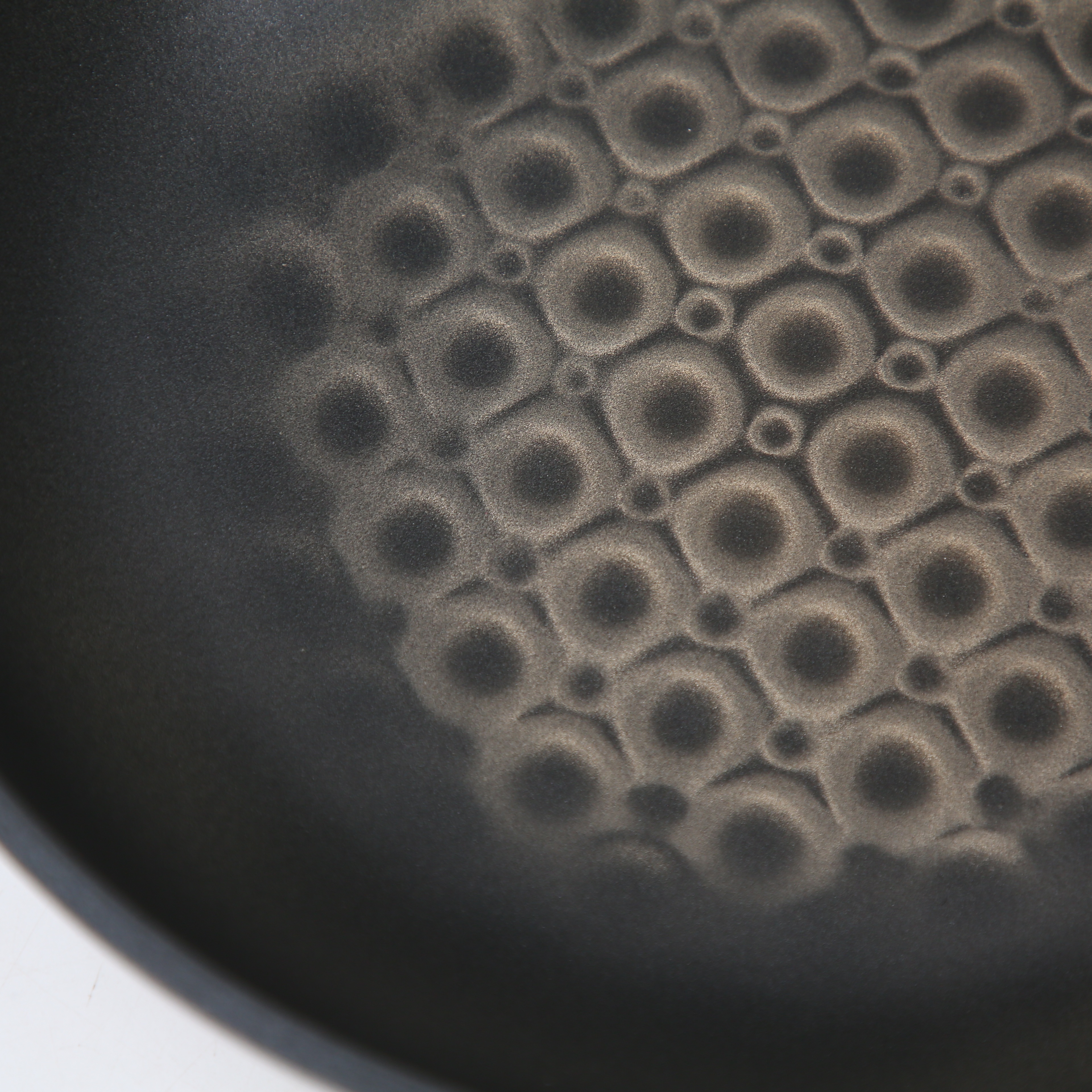 Kitchen Code: Korean Imported Kitchenware 3D Universal Purple Diamond Non-stick wok 30cm (Lid not included) Specification image