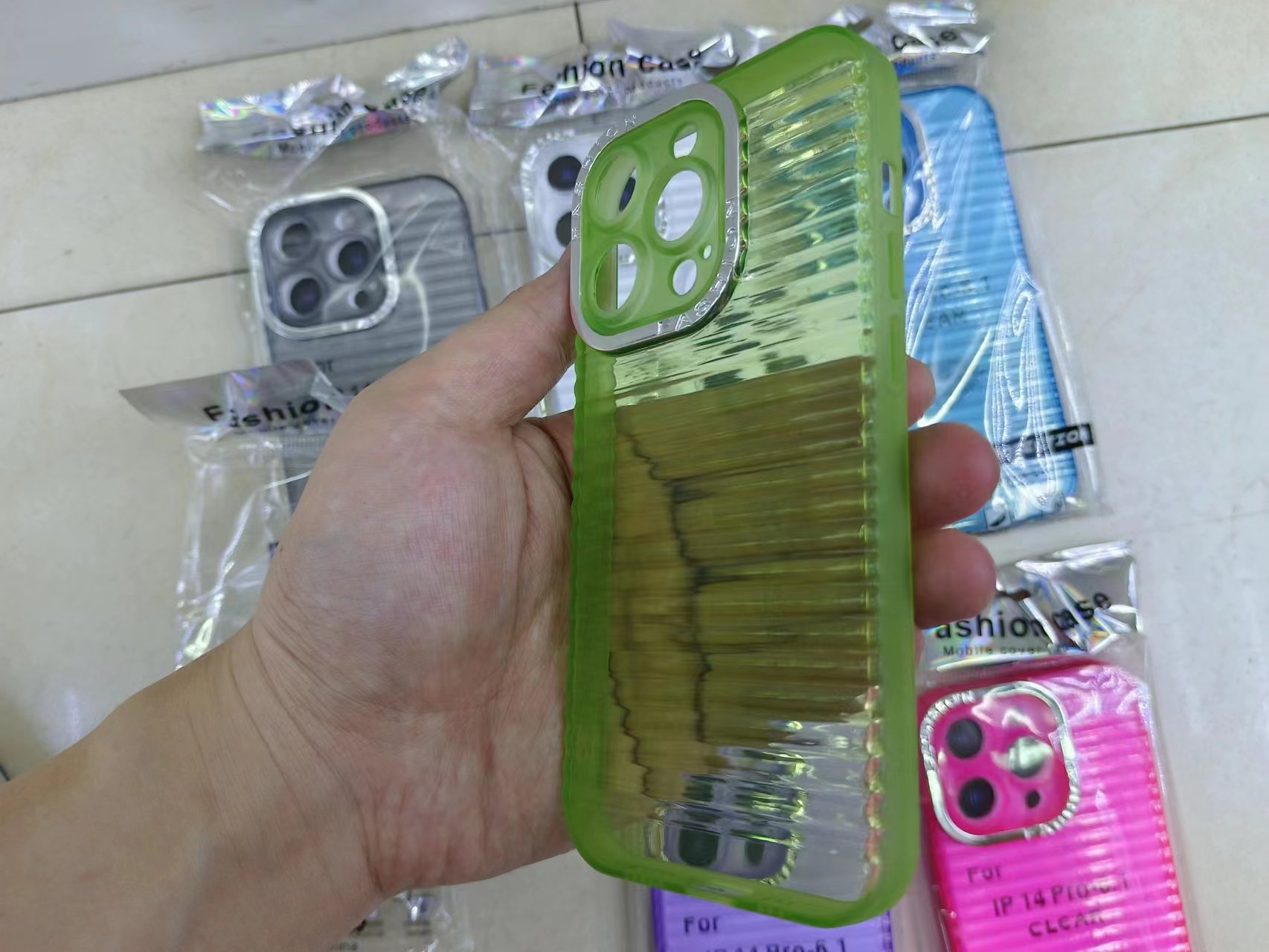 Matte edge striped phone case electroplated lens frame Item Picture