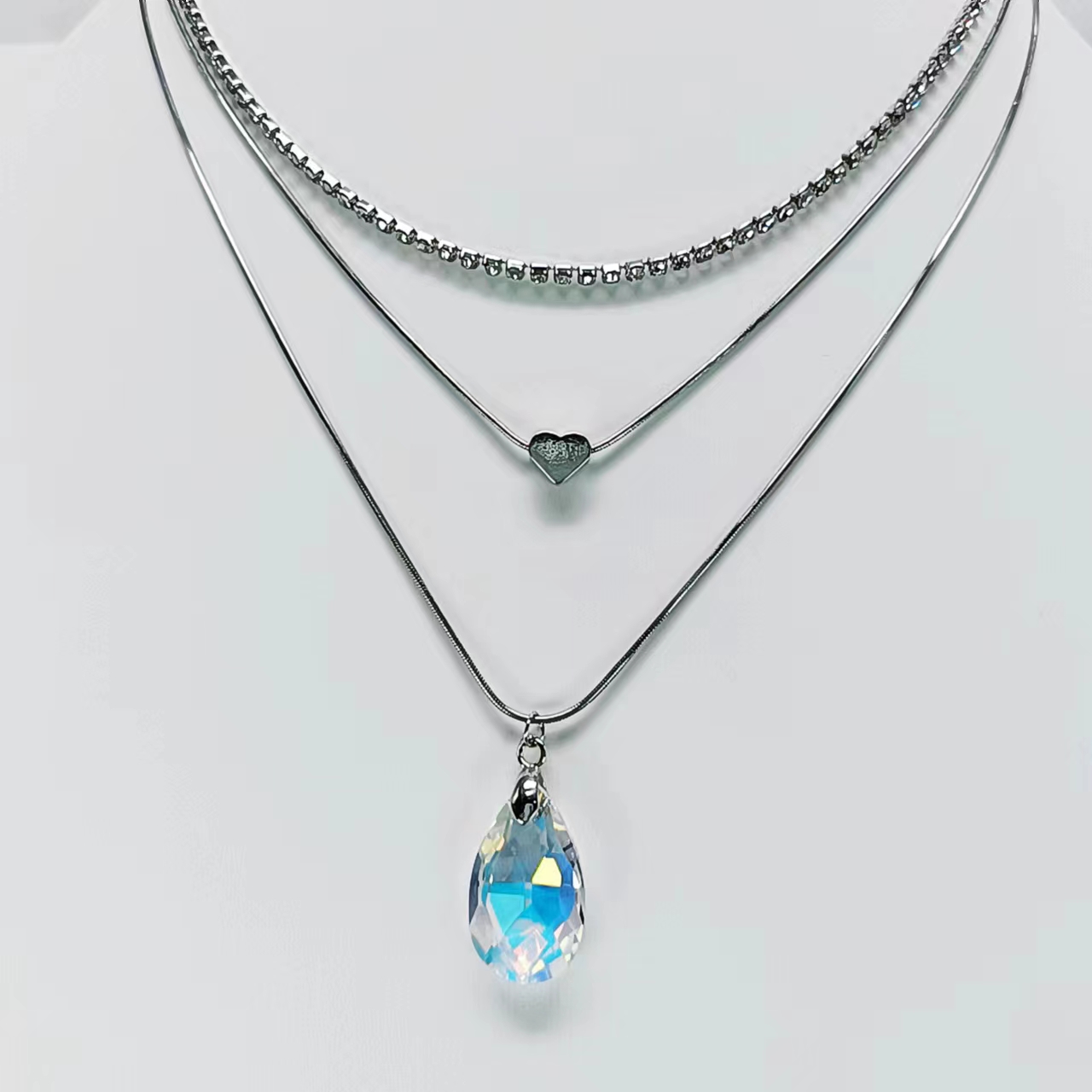 New product on the market! Heart-shaped water drop multi-layer collarbone necklace, light luxury and niche design, simple and elegant, a must-have for elegant women! Limited-time flash sale! You'll regret it if you don't buy!