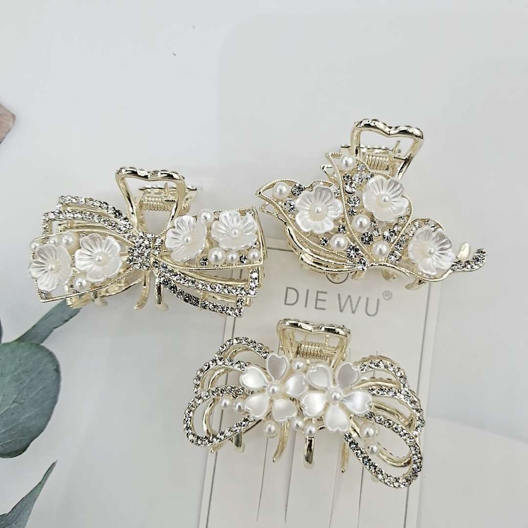 Fashion Alloy Diamond Set Grab ㇏