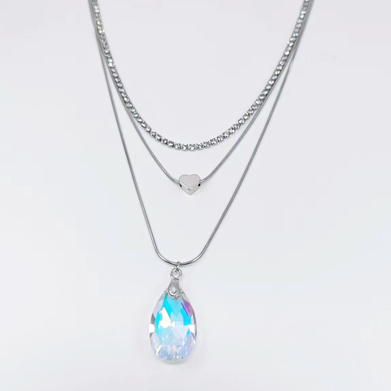 New product on the market! Heart-shaped water drop multi-layer collarbone necklace, light luxury and niche design, simple and elegant, a must-have for elegant women! Limited-time flash sale! You'll regret it if you don't buy! Application Scenario