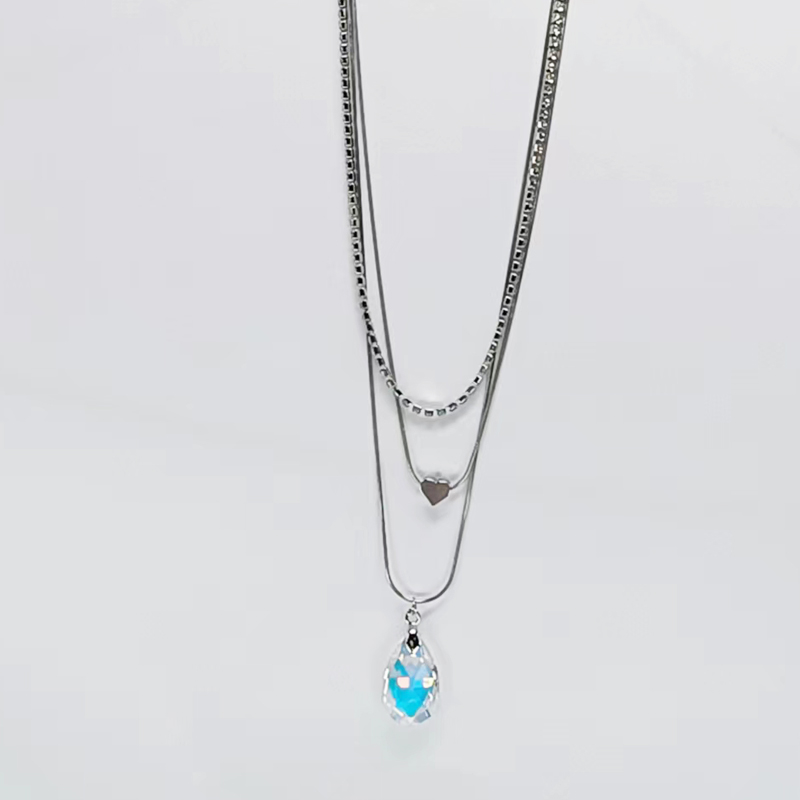 New product on the market! Heart-shaped water drop multi-layer collarbone necklace, light luxury and niche design, simple and elegant, a must-have for elegant women! Limited-time flash sale! You'll regret it if you don't buy! Item Picture