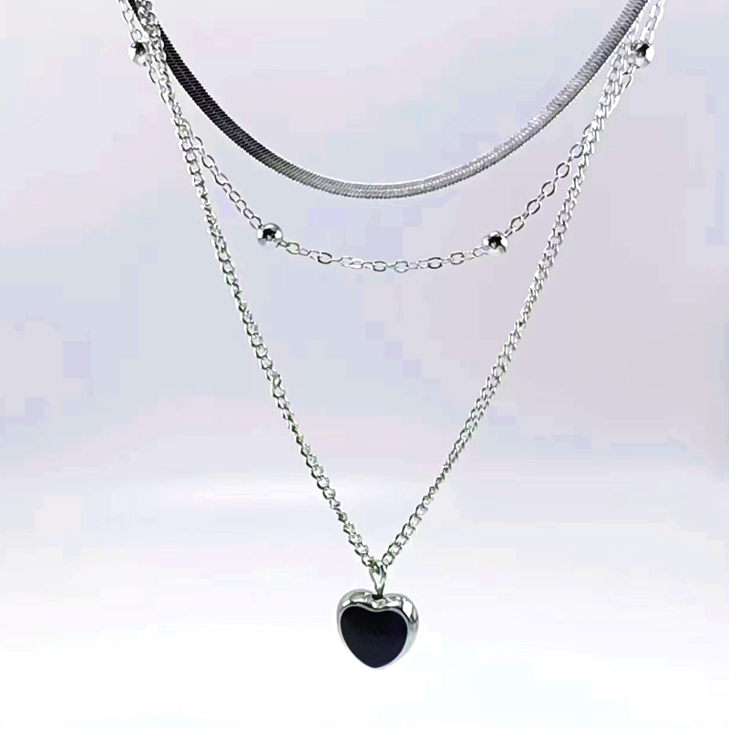 New product on the market! Heart-shaped multi-layer collarbone necklace, light luxury and niche design, simple and elegant, a must-have for elegant women! Limited-time flash sale! You'll regret it if you don't buy! details Picture