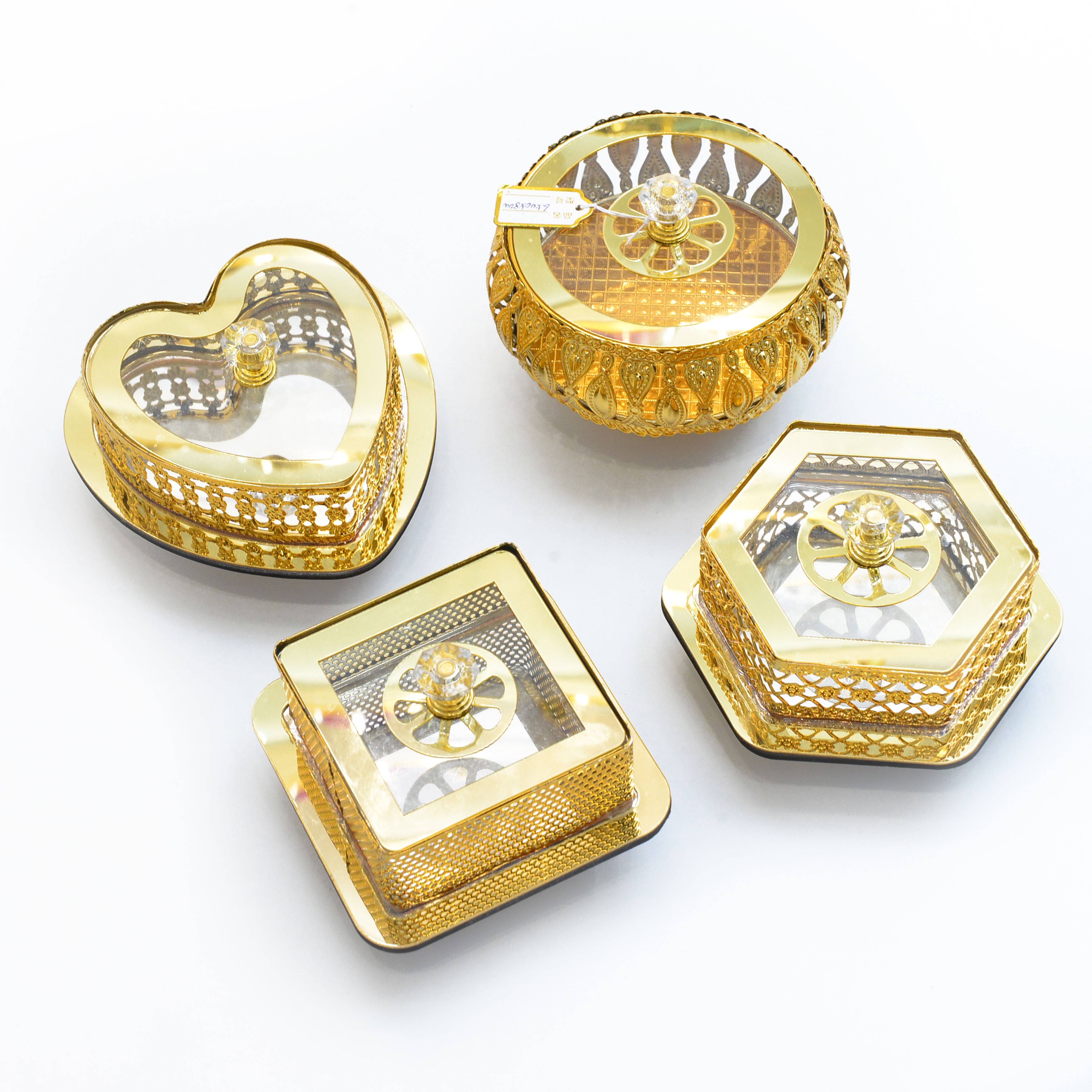 阿拉伯亚克力镂空款爱心型六边形等多型糖果盒干果盒031（价格面议）