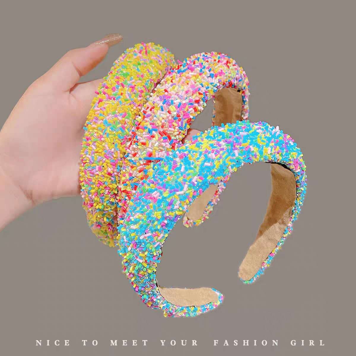 Dopamine donut fashion bestseller, trendy bestseller, European and American brand headband for women 2023 new style, high skull top wide edge headband, hairpin, broken hair arrangement headwear Item Picture