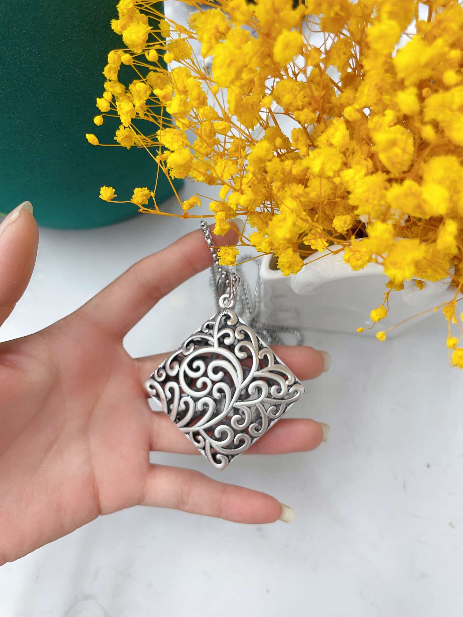 Chinese Style Sifang Laicai Sweater Chain details Picture
