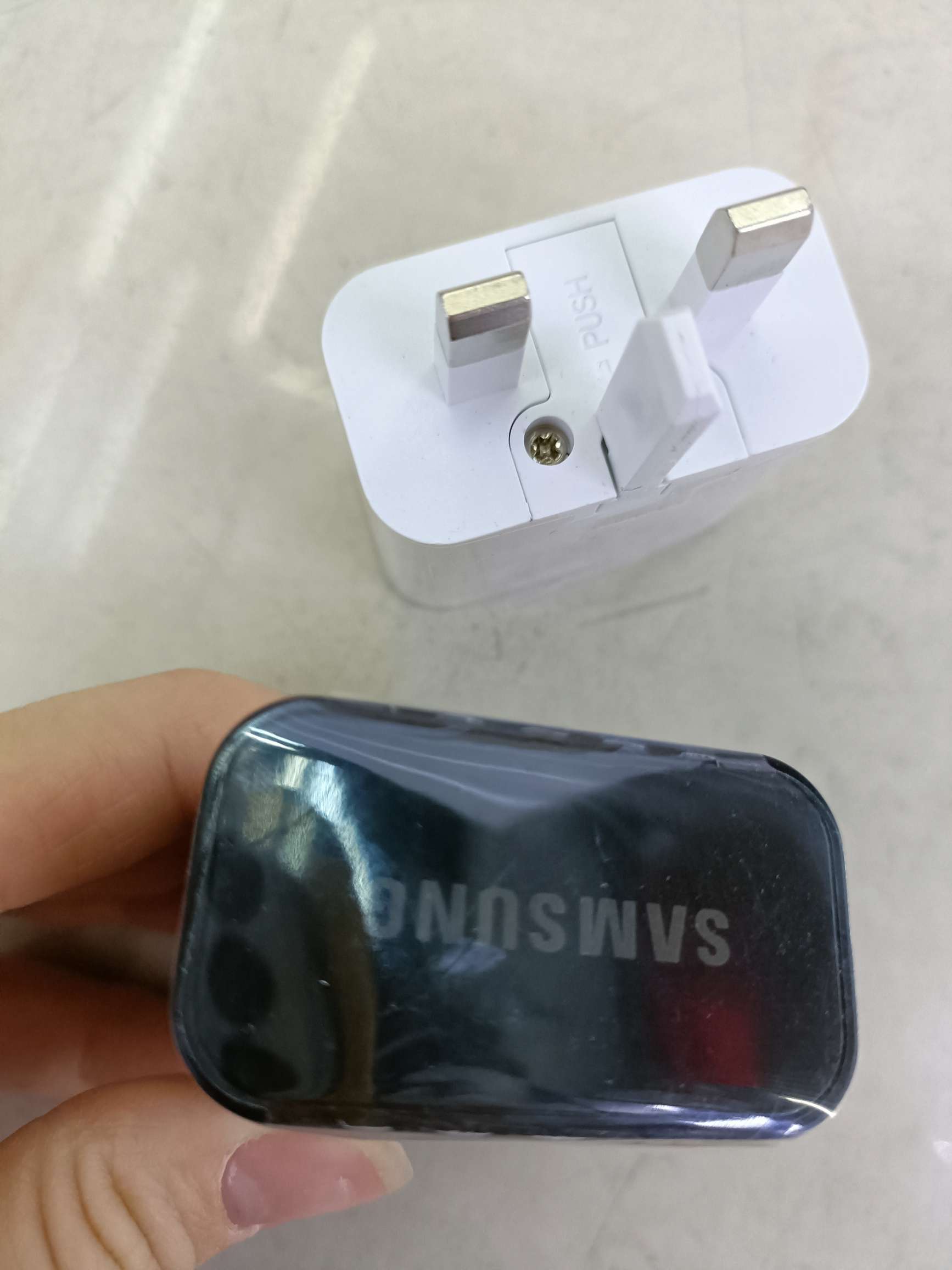 مقابس شحن الهواتف الخلوية القابلة للشحن S6 QC3.0 U/EU/UR detail image 8