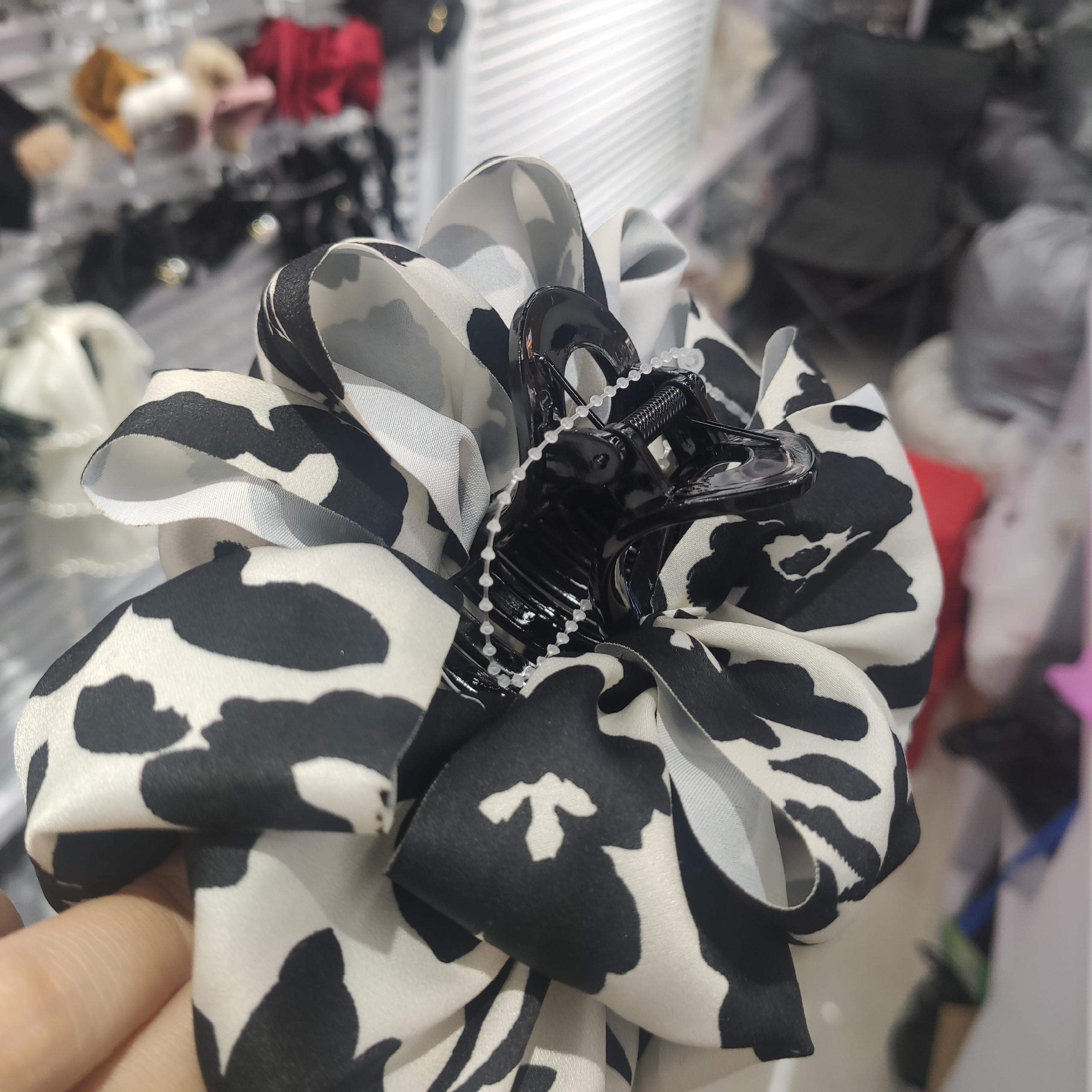 Real Black French Vintage Solid Satin Oversized Hair Grab Pin Hair Clip Back Head Headdress Professional Korean Hair Accessories Application Scenario