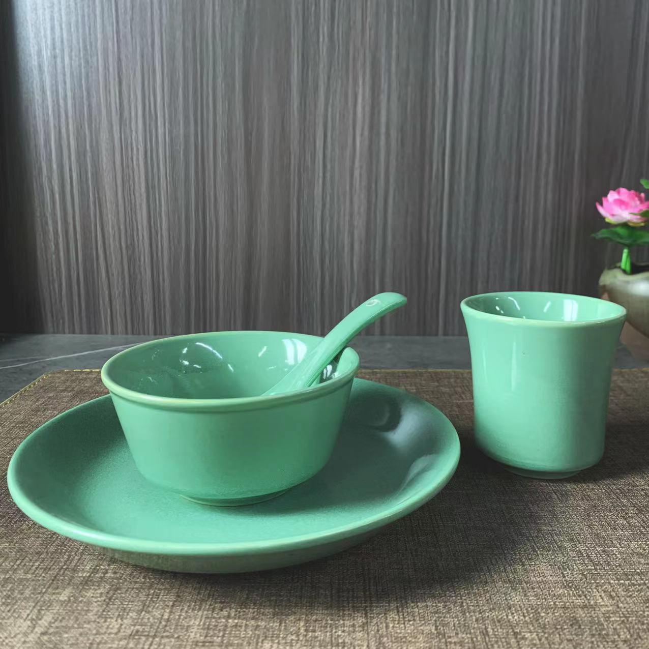 Tang Yun Kiln Transformation Green Series Ceramic Tableware Four-piece Set, antique Chinese style display table, plate, bowl, cup and spoon, hotel, commercial and household details Picture