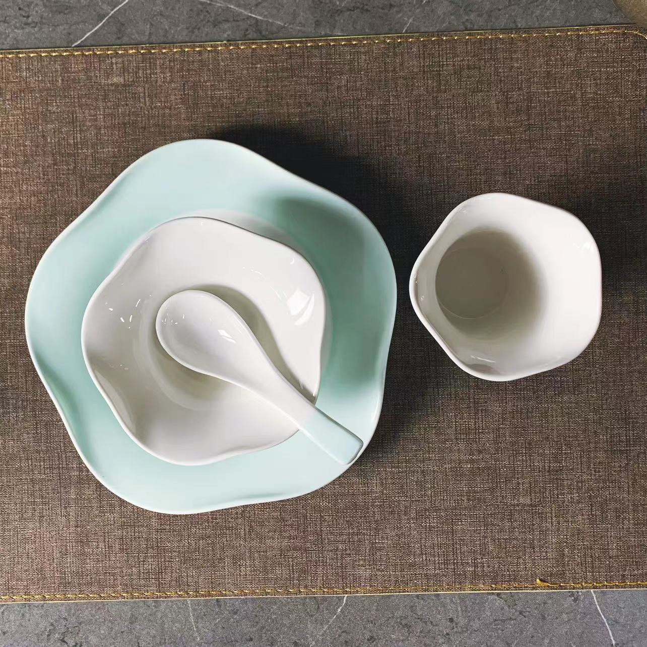 Rhythm Series Ceramic tableware four-piece set, light blue plate, bowl, cup and spoon combination, macaron color, suitable for hotel, restaurant and home use details Picture