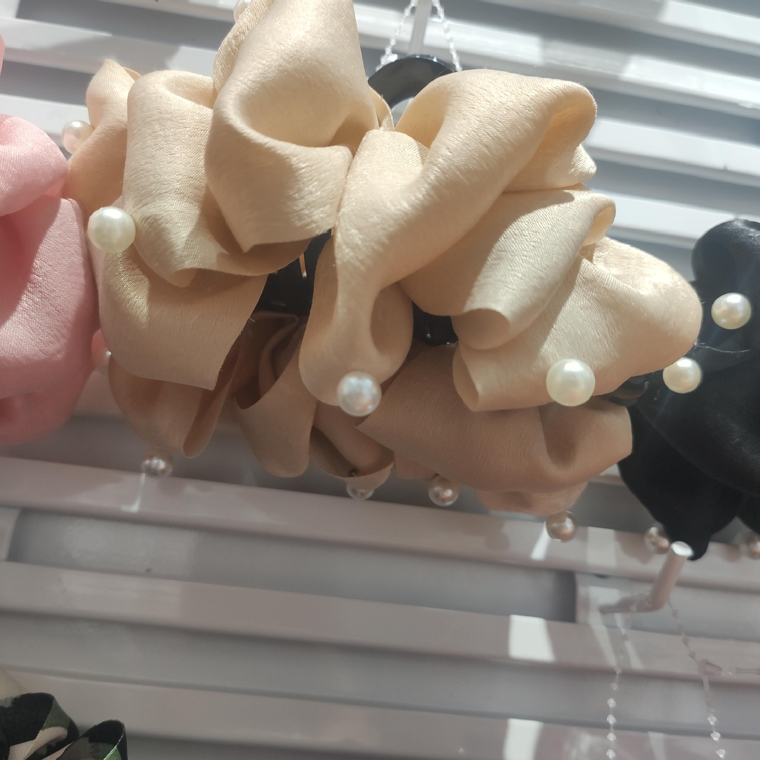 Real Shot Beige Pearl French Vintage Solid Satin Oversized Hair Grab Pin Hair Clip Back Head Headdress Korean Hair Accessories details Picture