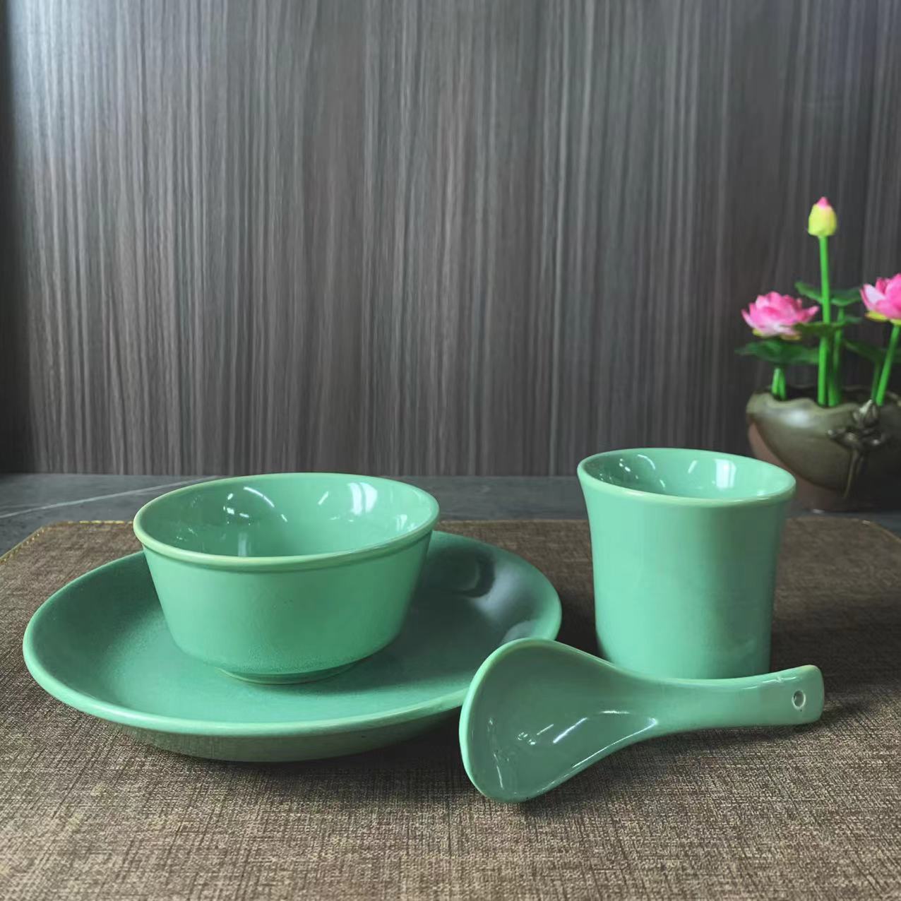 Tang Yun Kiln Transformation Green Series Ceramic Tableware Four-piece Set, antique Chinese style display table, plate, bowl, cup and spoon, hotel, commercial and household Application Scenario