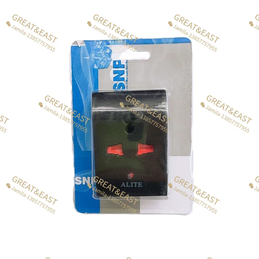 Black British-style conversion plug for electricians and electrical appliances, British-style multi-functional conversion plug