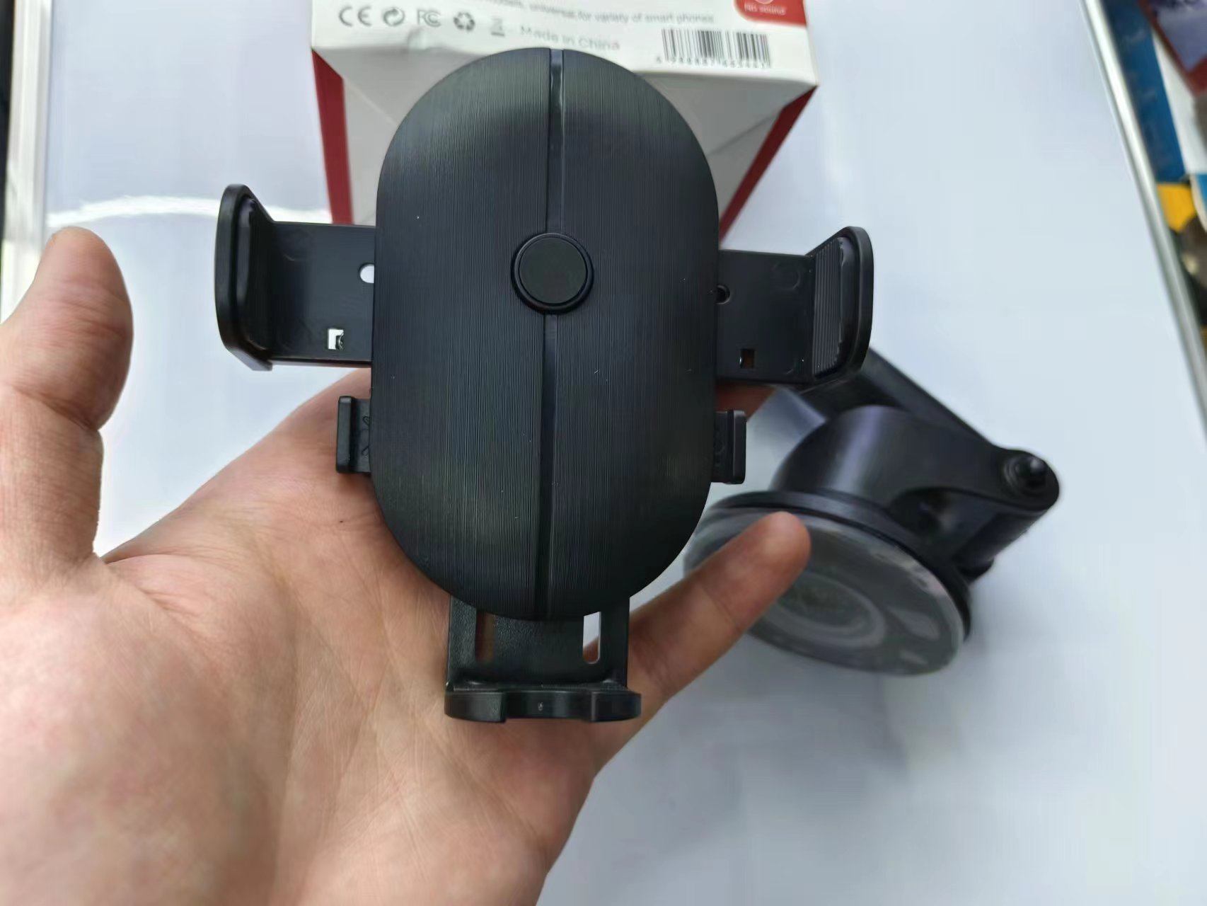 CAR360° Buckle telescopic sucker support Application Scenario