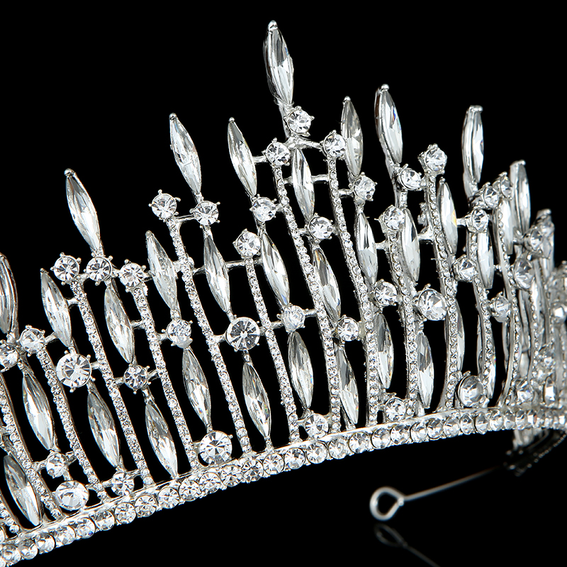 An exquisite alloy wedding bride's crown Specification image