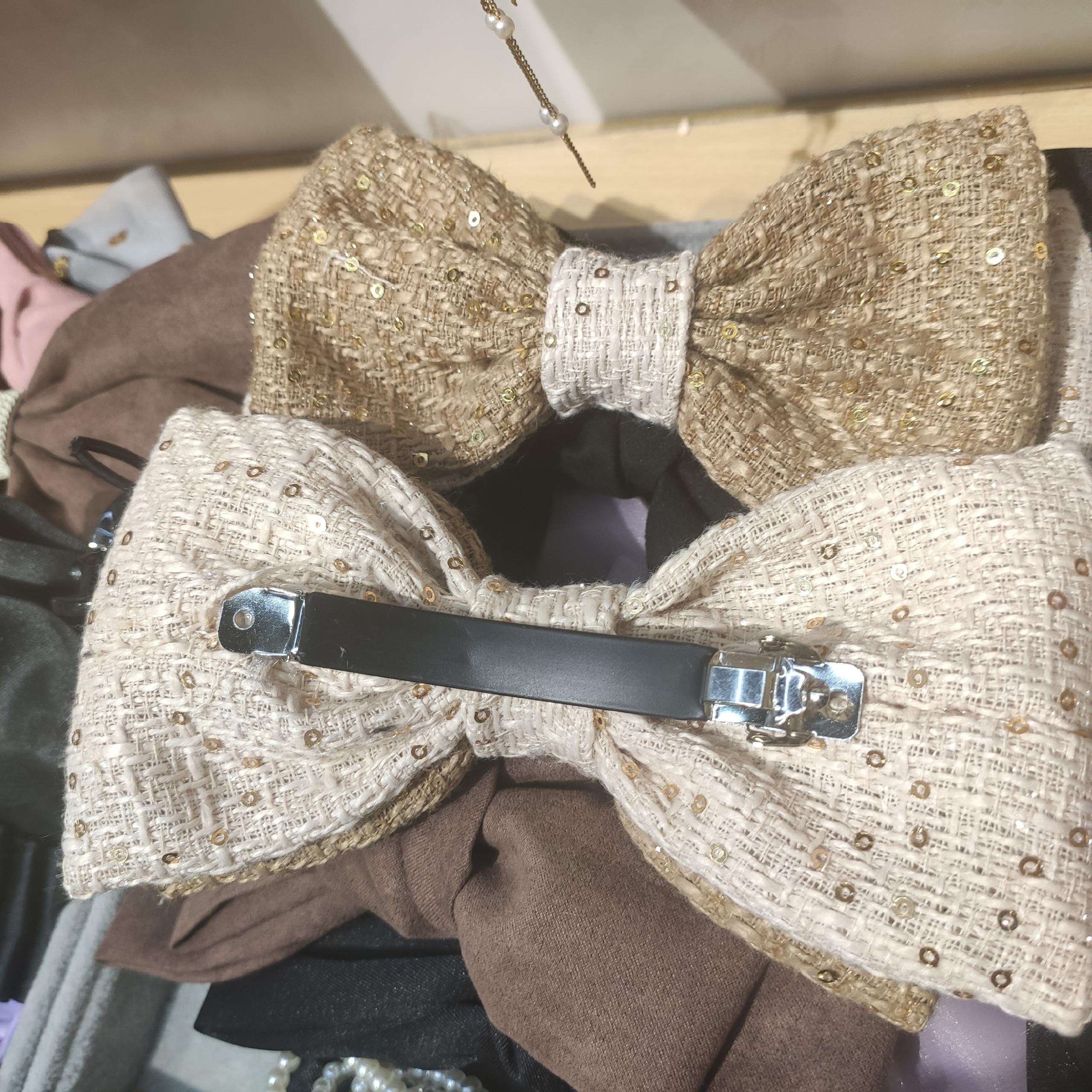 Two-Tone Sequins Embellish Double Bow White Bow Beige Bow Coarse Cloth Small Fragrant Spring Clip Hair Clip Hair Accessories Specification drawing