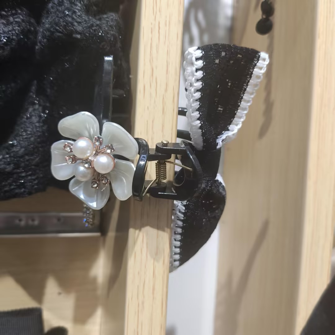 Real Shot Double Sided Irregular Design Original Hand-Made Flower Bow Grab Clip Shark Clip Hairpin Item Picture