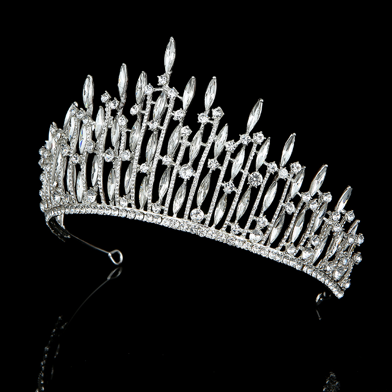 An exquisite alloy wedding bride's crown details Picture
