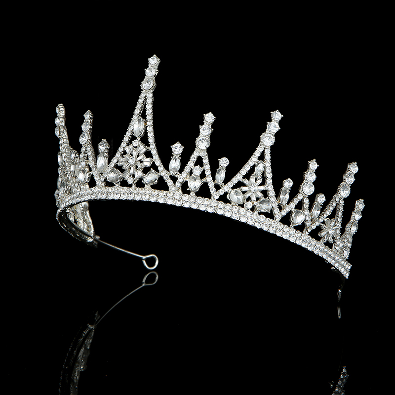 An exquisite alloy wedding bride's crown details Picture